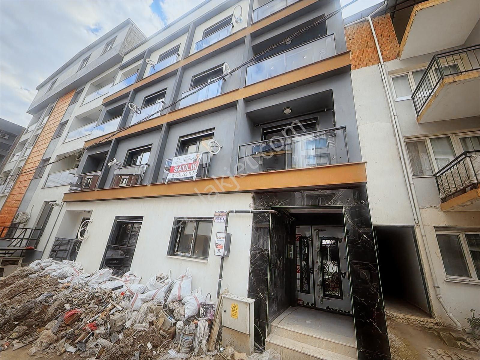 Seyrek Merkezi Konumda Fırsat Satılık 1+1