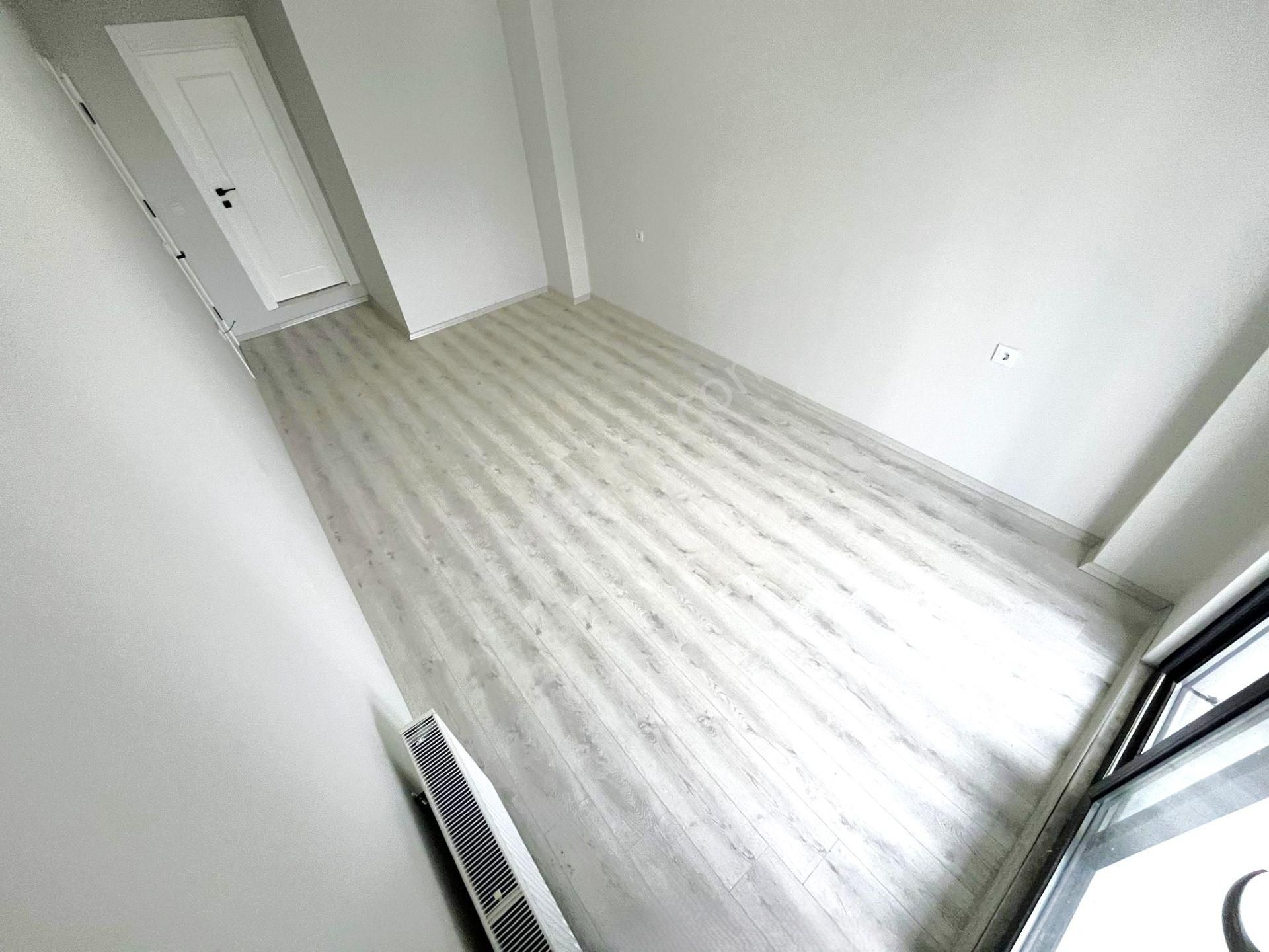 Akçay'da Aygül'den Sıfır Ebeveyn Banyolu En Üst Kat Kapalı Geniş Cam Balkon'lu Lüks 2+1satılık Daire - Görsel 13