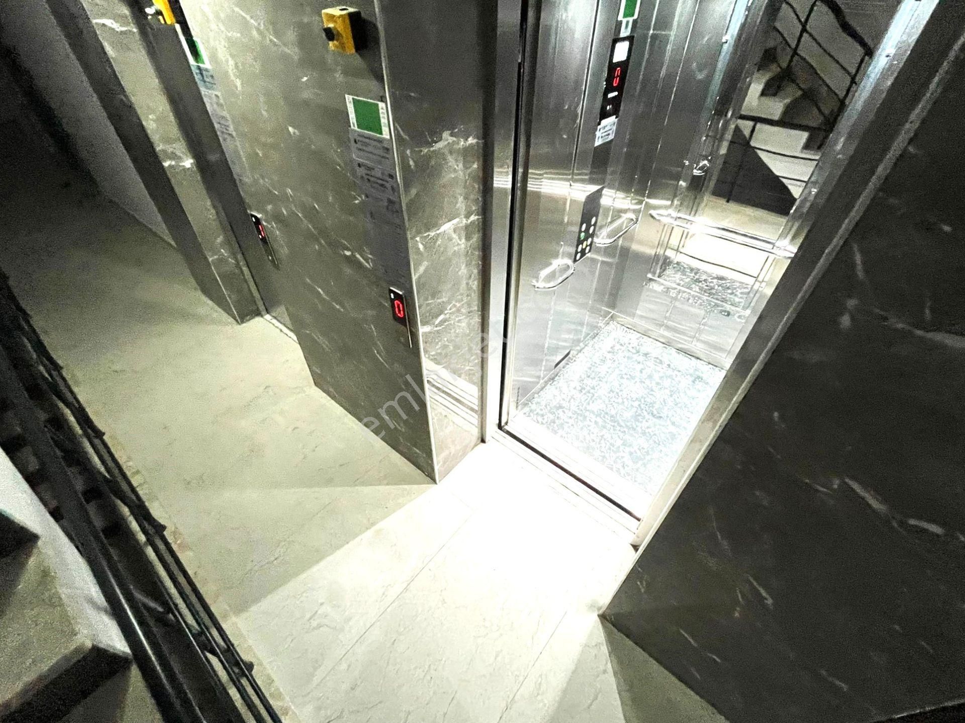 Akçay'da Aygül'den Sıfır Ebeveyn Banyolu En Üst Kat Kapalı Geniş Cam Balkon'lu Lüks 2+1satılık Daire - Görsel 32