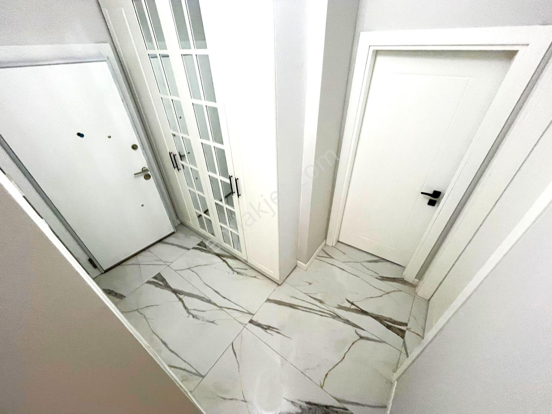 Akçay'da Aygül'den Sıfır Ebeveyn Banyolu En Üst Kat Kapalı Geniş Cam Balkon'lu Lüks 2+1satılık Daire - Görsel 24