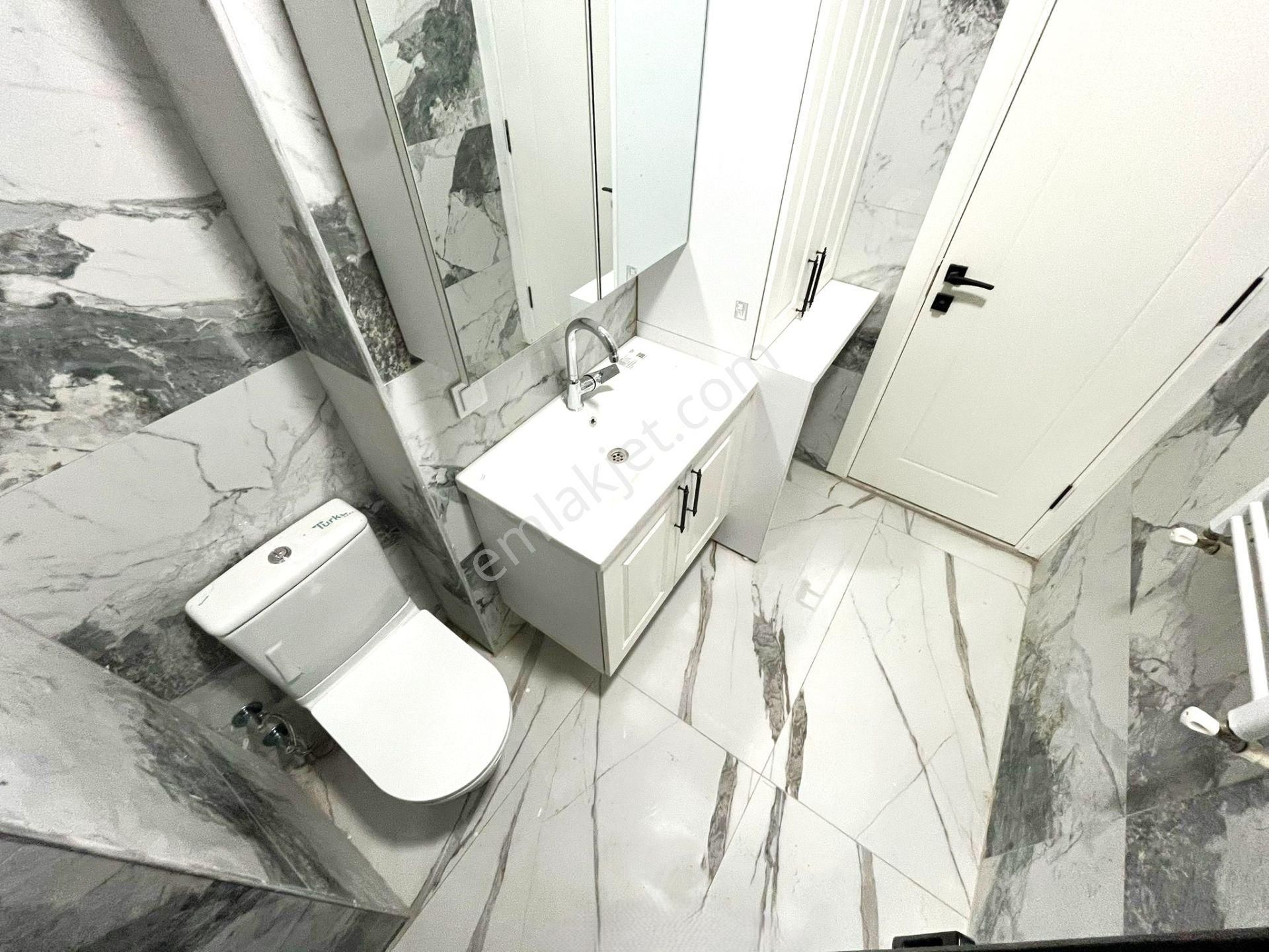 Akçay'da Aygül'den Sıfır Ebeveyn Banyolu En Üst Kat Kapalı Geniş Cam Balkon'lu Lüks 2+1satılık Daire - Görsel 28