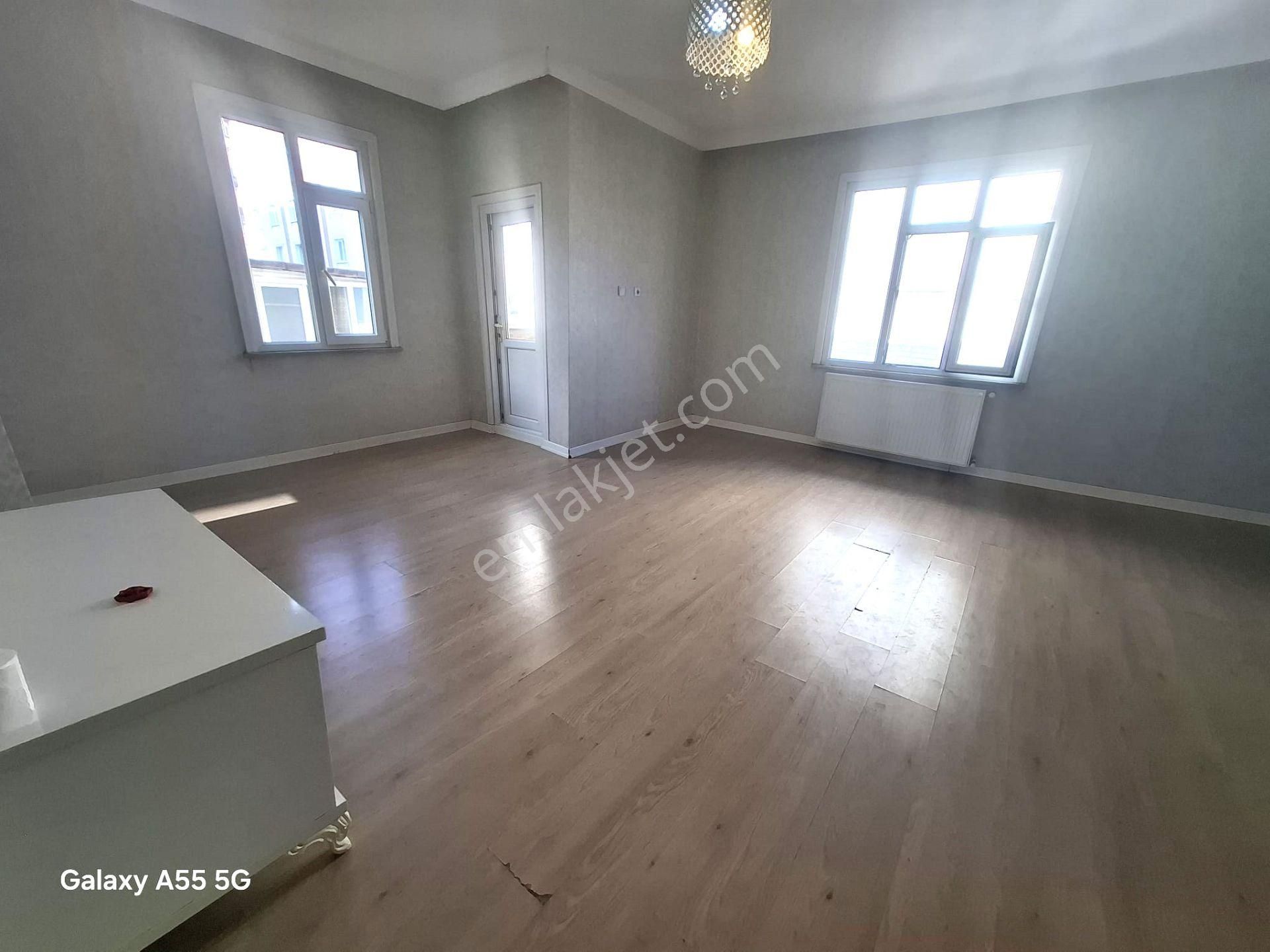 Loft'tan Tevfikbey Mah 2+1 4.kat 100m2 Balkonlu Kiralık Temiz Daire - Görsel 2