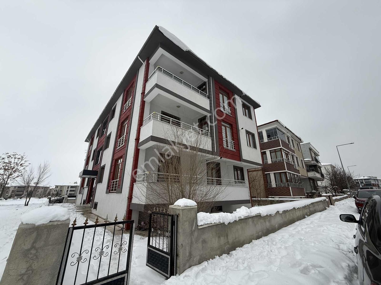 Remax Dem'den Mimar Sinan Mahallesinde Satılık 3+1 Daire - Görsel 2