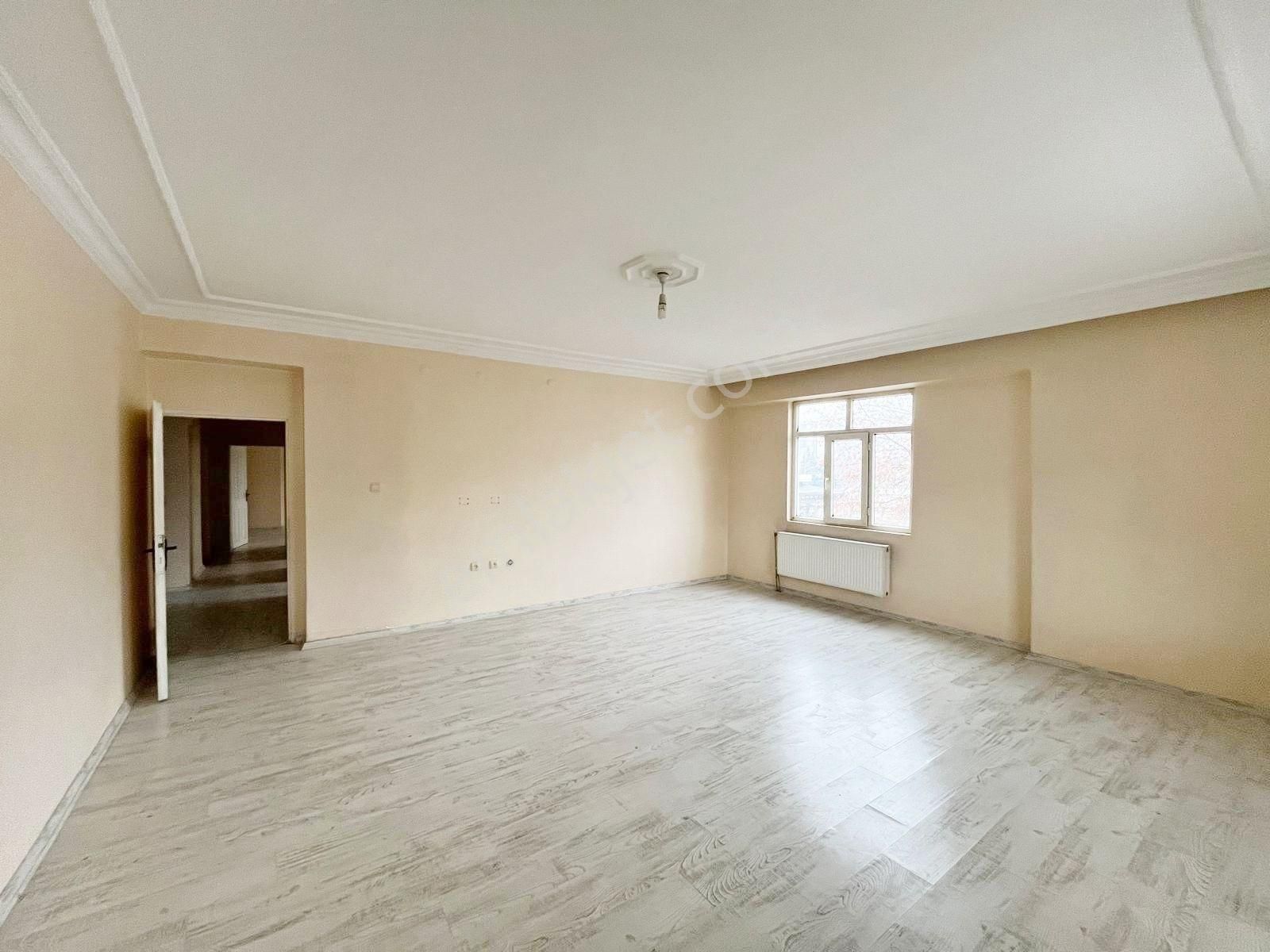 Taha Emlak Tan Hantepe İlk Öğretim Okulu Yanı Kiralık 3+1 Daire - Görsel 5