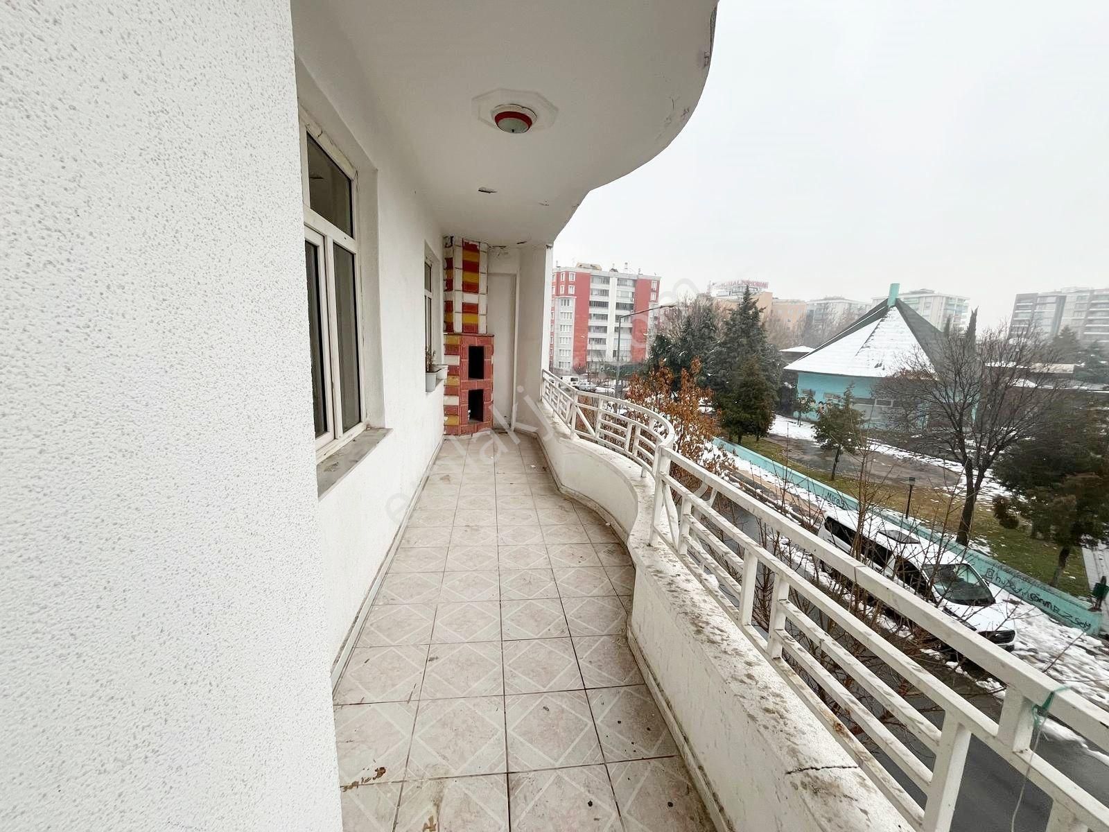 Taha Emlak Tan Hantepe İlk Öğretim Okulu Yanı Kiralık 3+1 Daire - Görsel 16