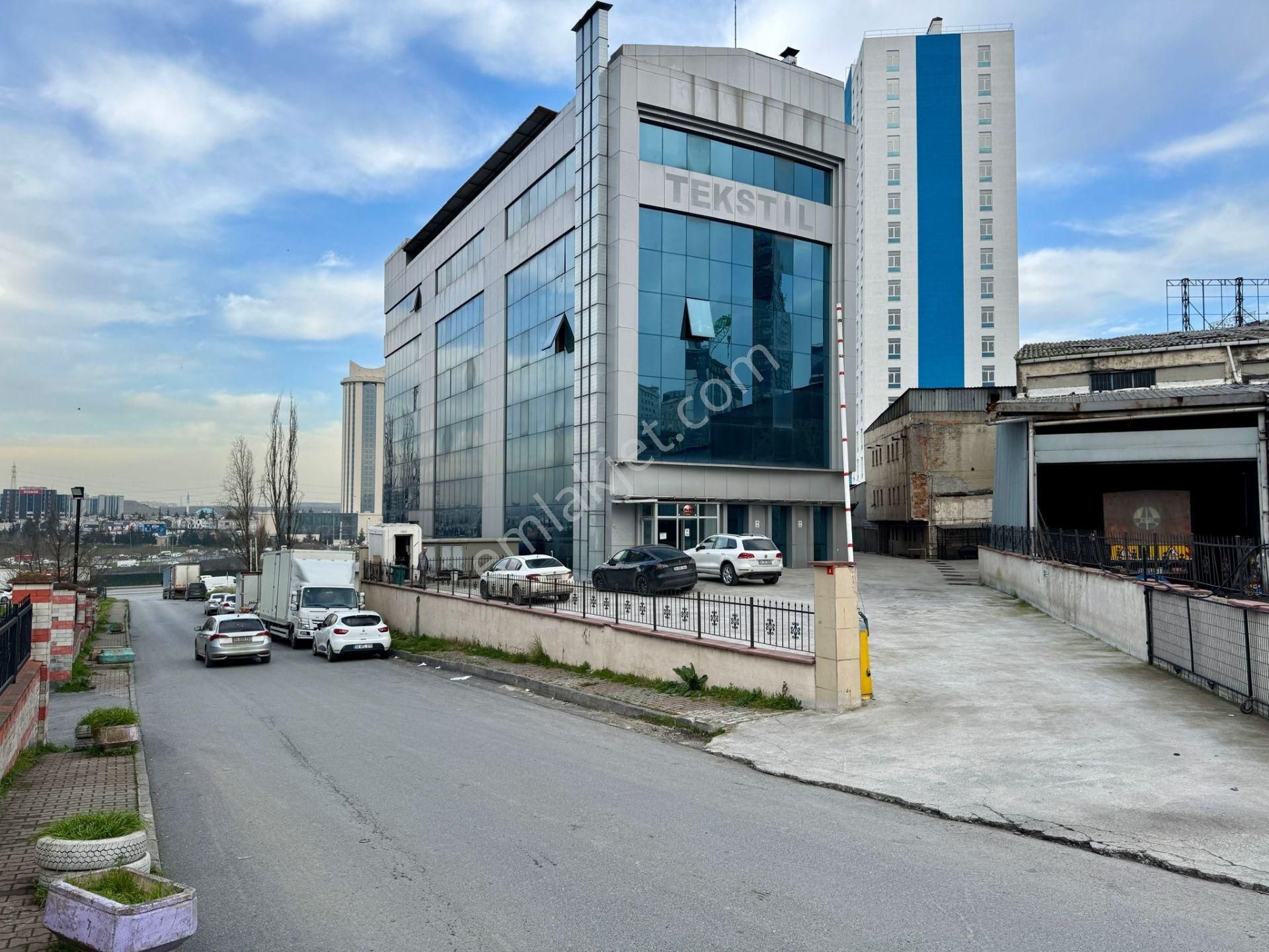 Goldhouse Dan Kiralık Tem Cepheli Mahmutbey De Komple Bina