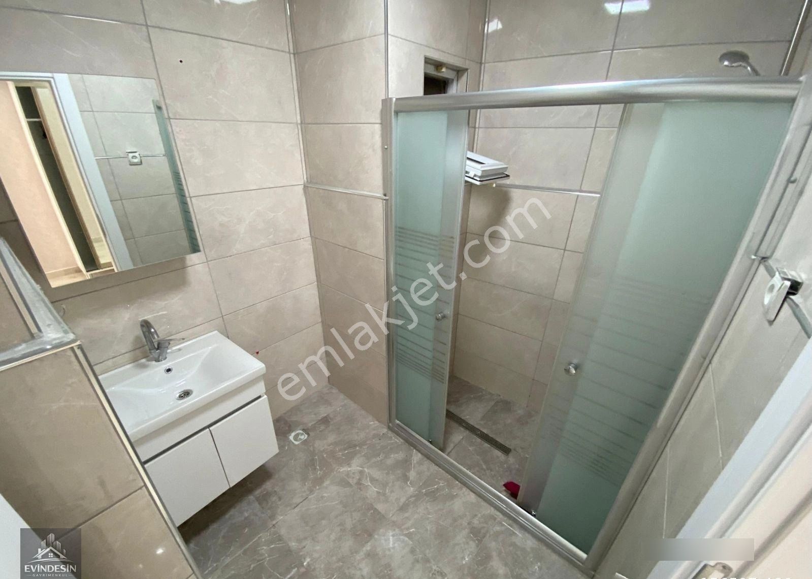 Şenlik Mah Gazino Göbekte Katta Full Yapılı Şahane Daire - Görsel 3