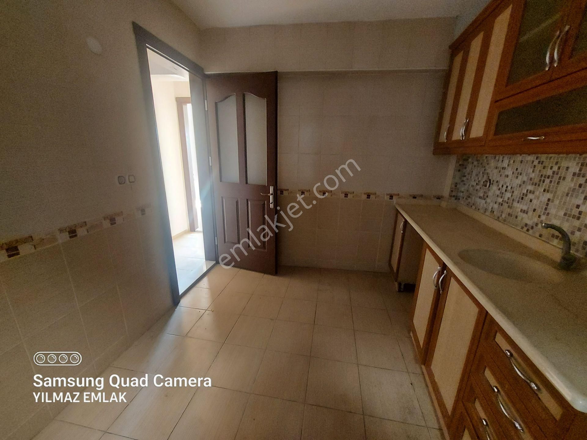 Cumhuriyet Mahallesinde Satılık 3+1 Fırsat Daire - Görsel 2