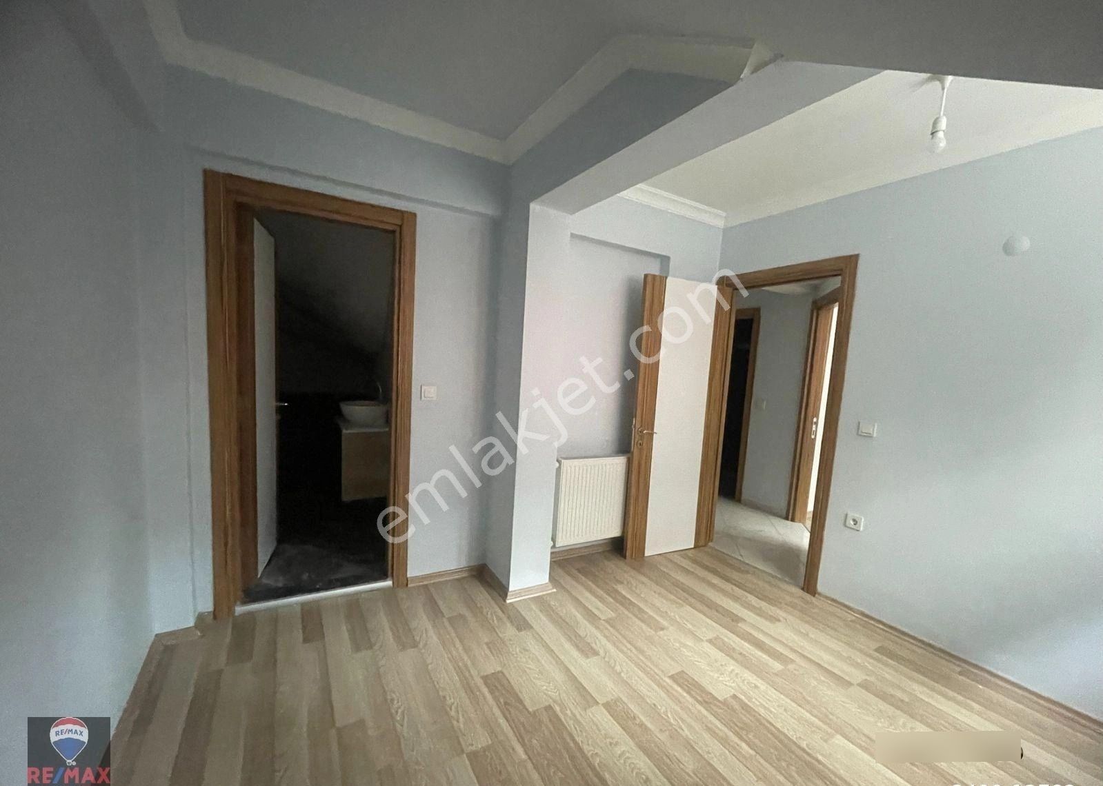 Çiğli Anadolu Caddesine,izbana Ve Çarşısına Yakını Konumlu 2+1 Daire Kiralıktır - Görsel 29