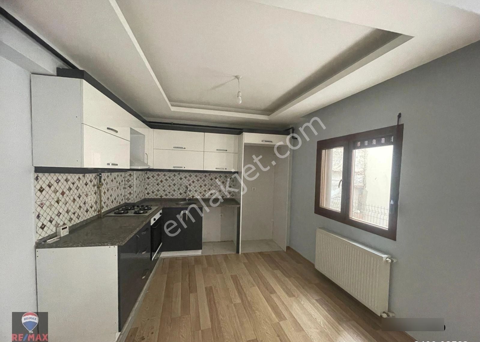 Çiğli Anadolu Caddesine,izbana Ve Çarşısına Yakını Konumlu 2+1 Daire Kiralıktır - Görsel 3