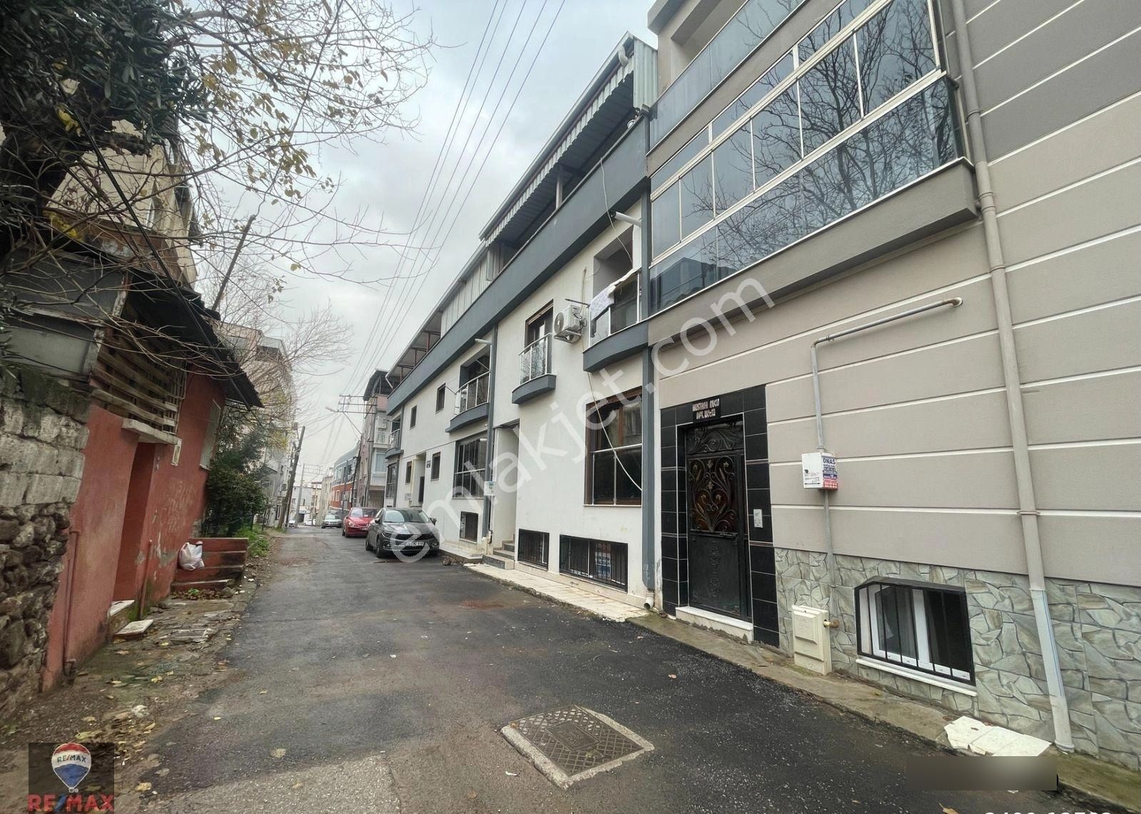 Çiğli Anadolu Caddesine,izbana Ve Çarşısına Yakını Konumlu 2+1 Daire Kiralıktır - Görsel 6