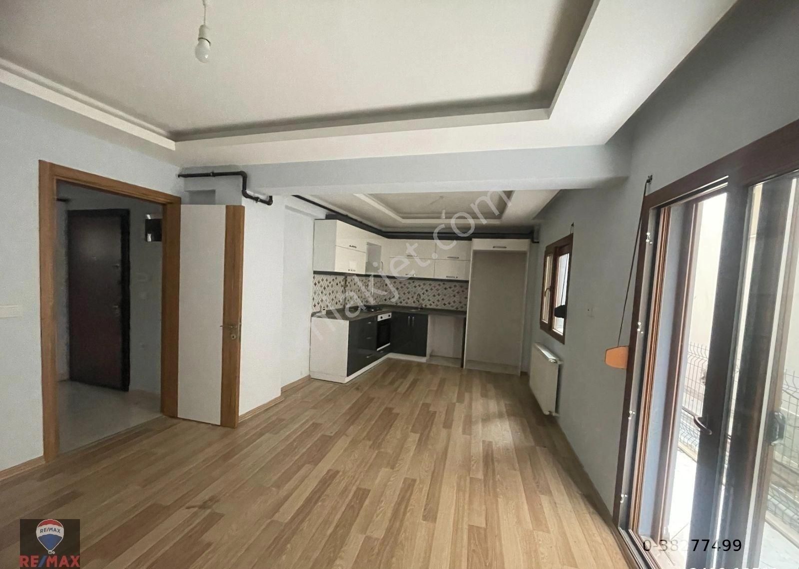 Çiğli Anadolu Caddesine,izbana Ve Çarşısına Yakını Konumlu 2+1 Daire Kiralıktır - Görsel 27