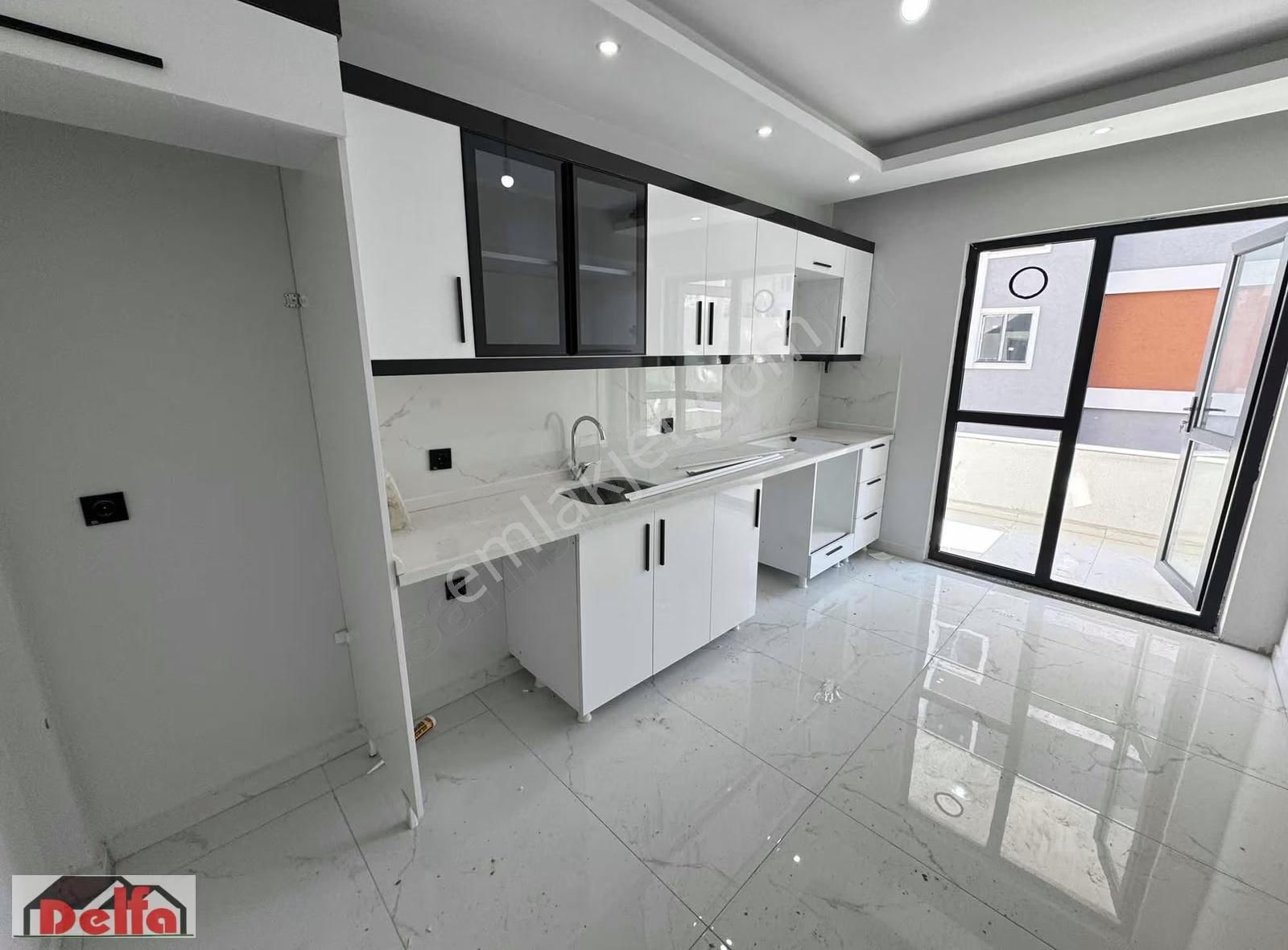 Delfadan İstasyonda Mükemmel Lokasyonda 2+1 Daireler - Görsel 18