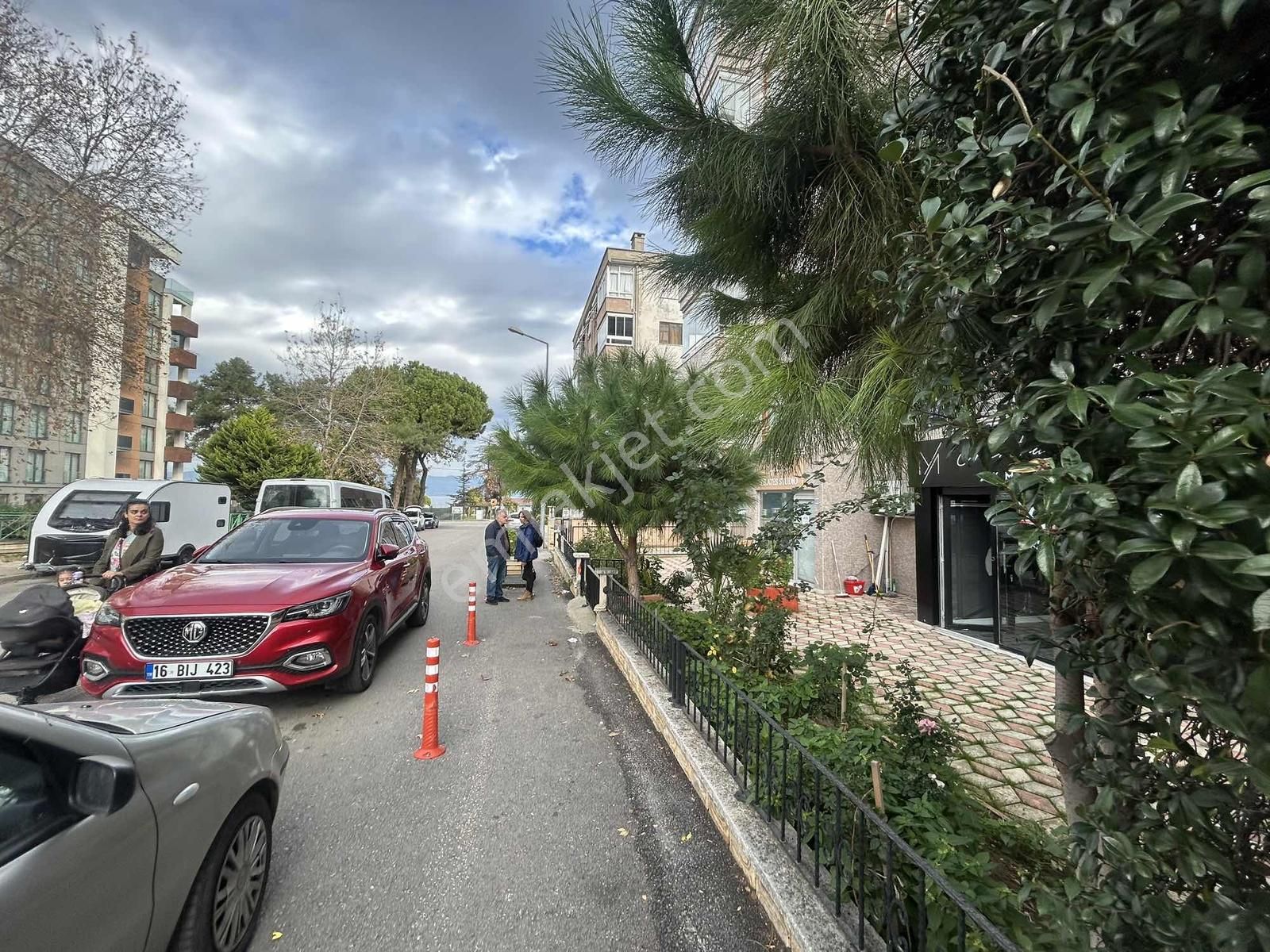 Mudanya Jandarma Karşısında Kiralık Bahçeli Dükkan - Görsel 14