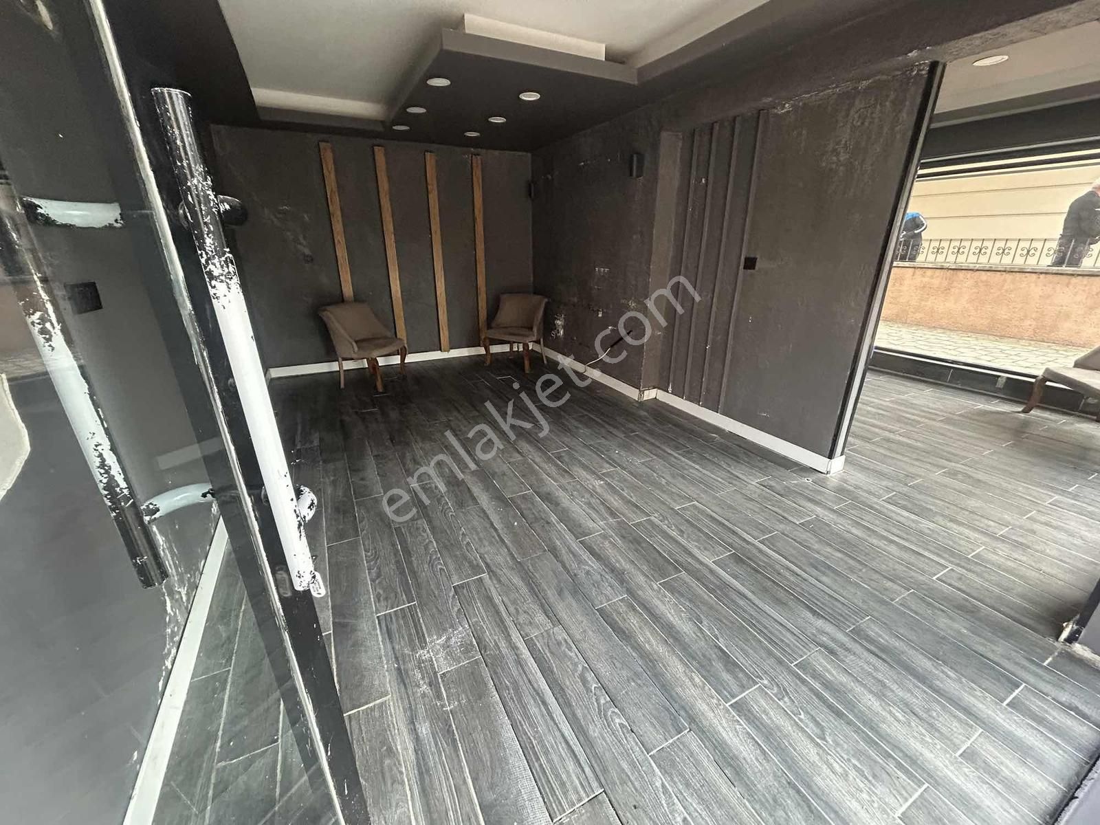 Mudanya Jandarma Karşısında Kiralık Bahçeli Dükkan - Görsel 10