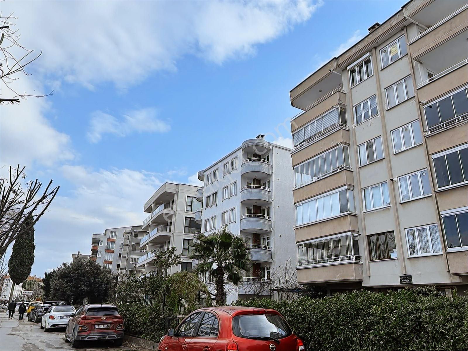 Mudanya Jandarma Karşısı Tuğtaş Sitesi Kiralık 3+1 Daire