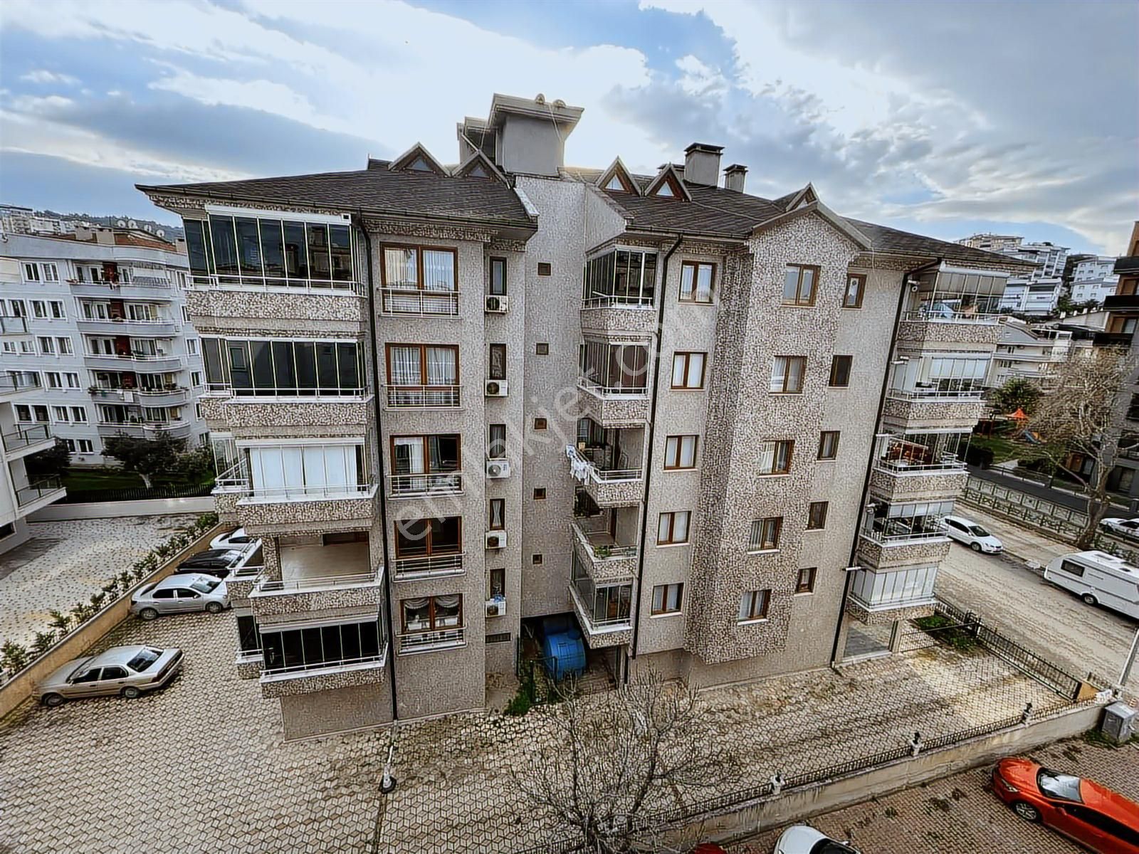 Mudanya Jandarma Karşısı Tuğtaş Sitesi Kiralık 3+1 Daire - Görsel 7