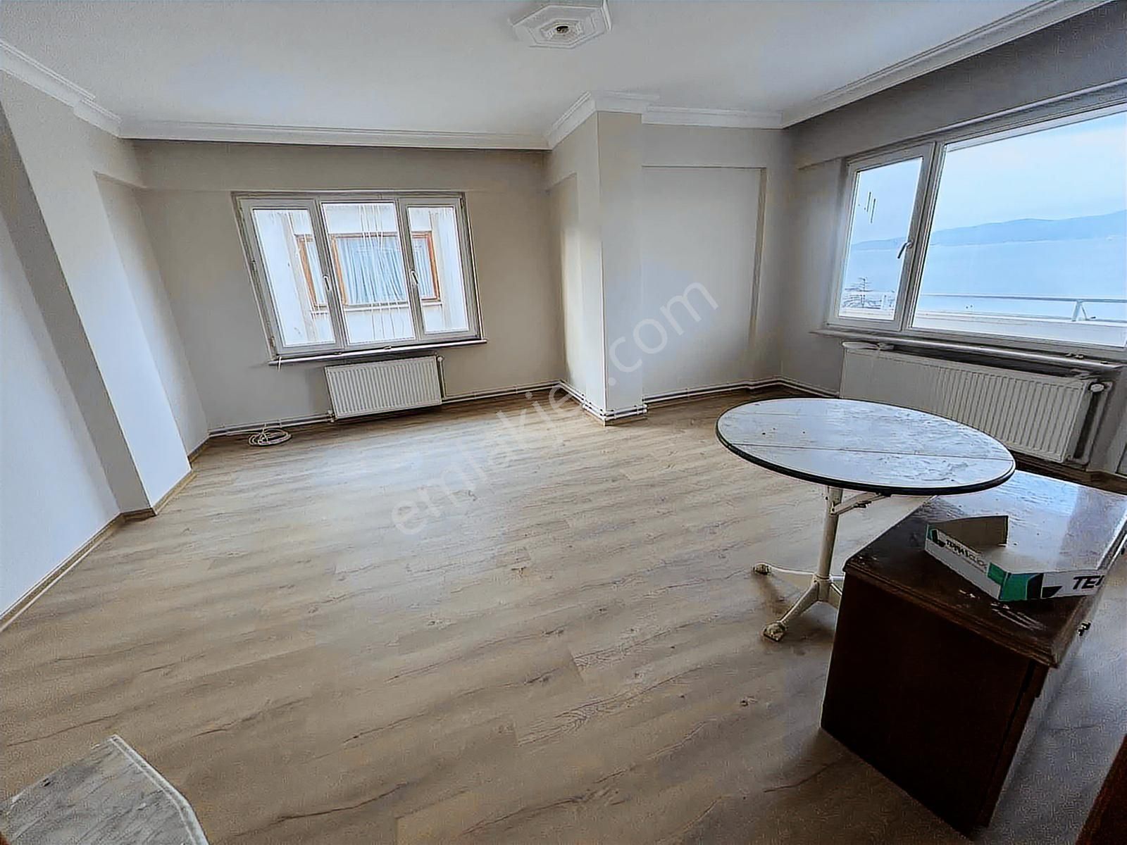 Mudanya Jandarma Karşısı Tuğtaş Sitesi Kiralık 3+1 Daire - Görsel 14