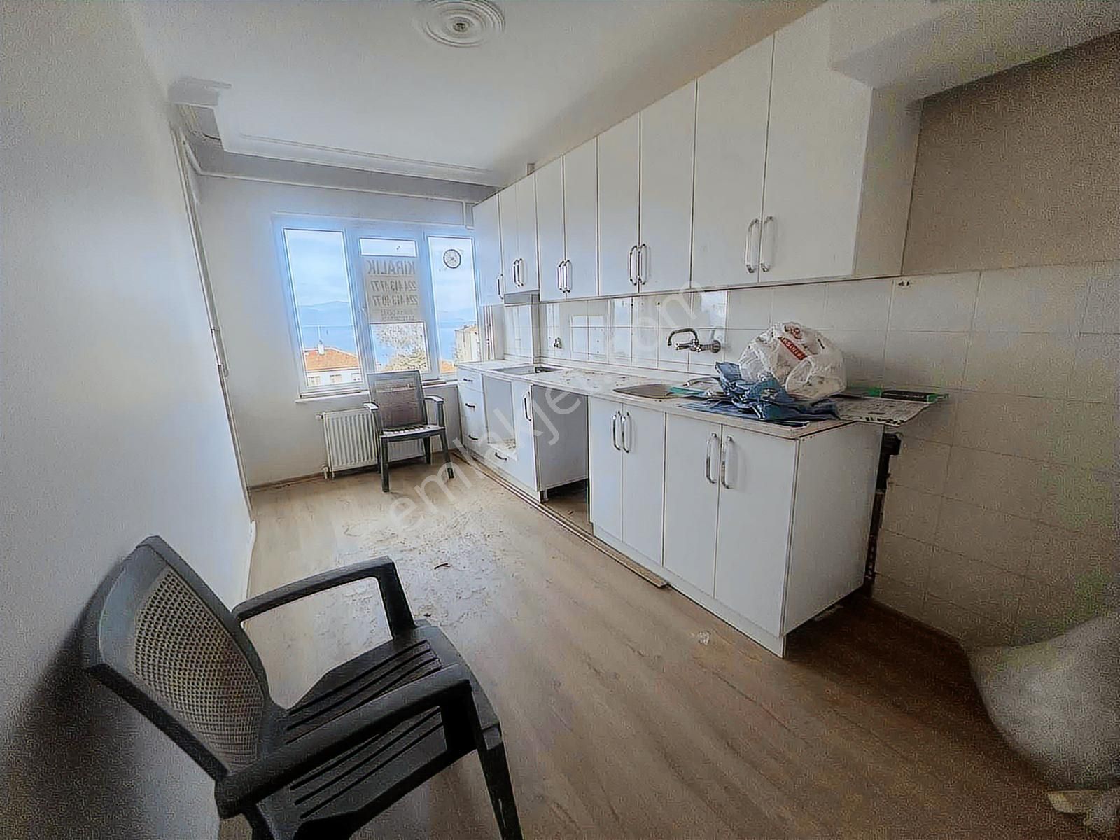 Mudanya Jandarma Karşısı Tuğtaş Sitesi Kiralık 3+1 Daire - Görsel 9