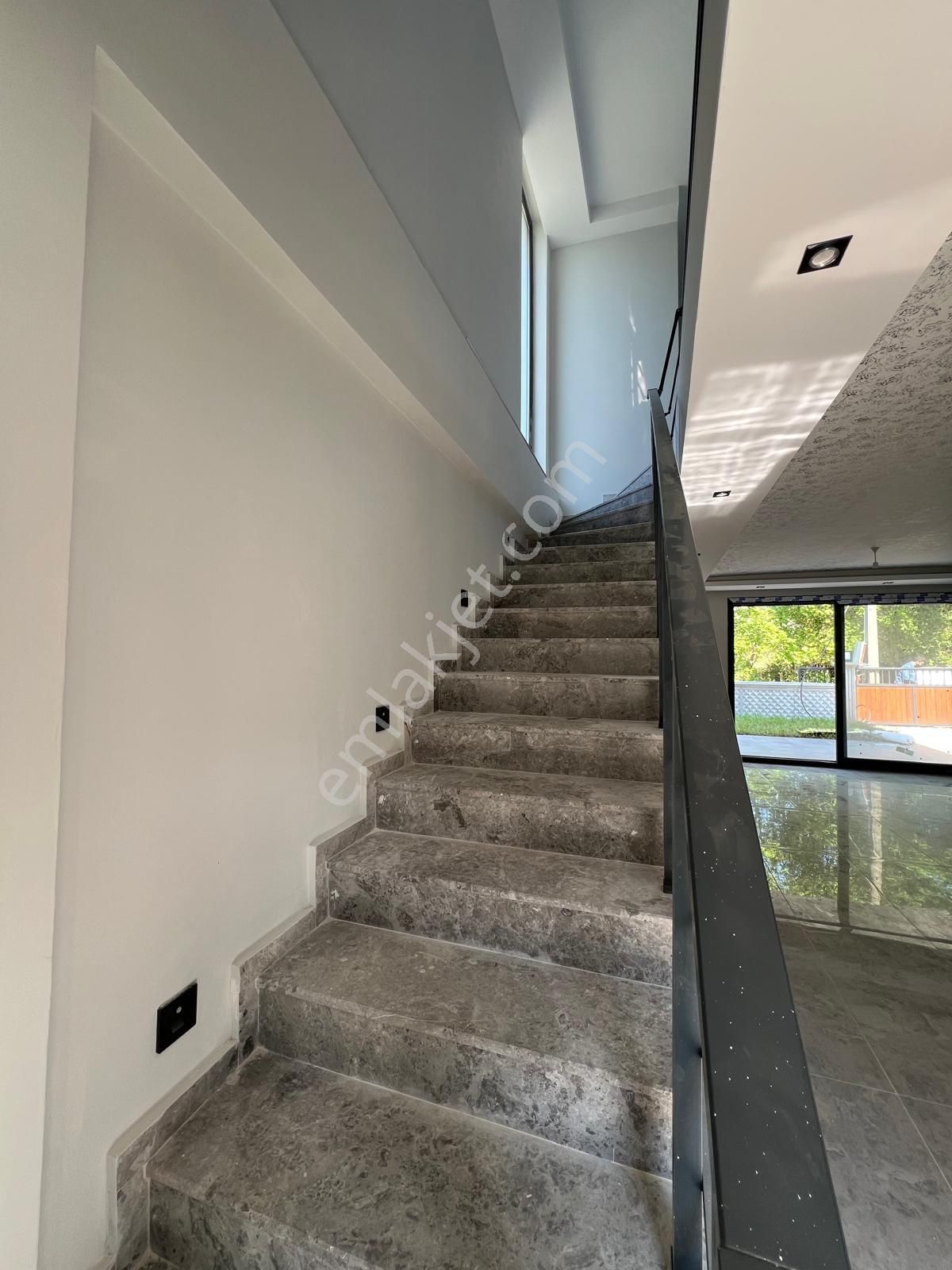 Kuşadası Güzelçamlı'da Satılık Sıfır Müstakil 3+1 Villa Yazlık - Görsel 28