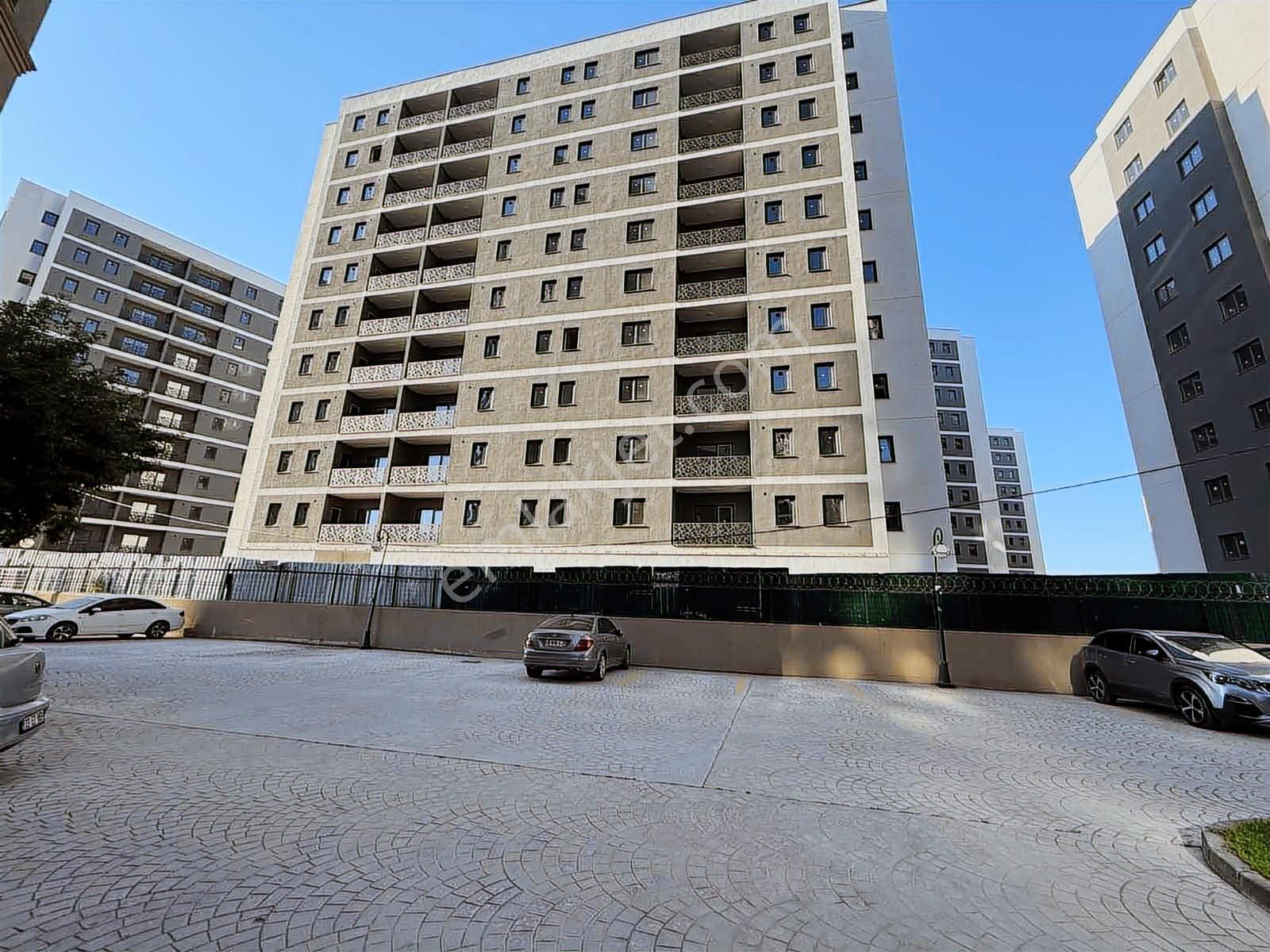 Bakyapı Prestij Yeni Hayatta 3+1 Satılık Önü Açık Daire