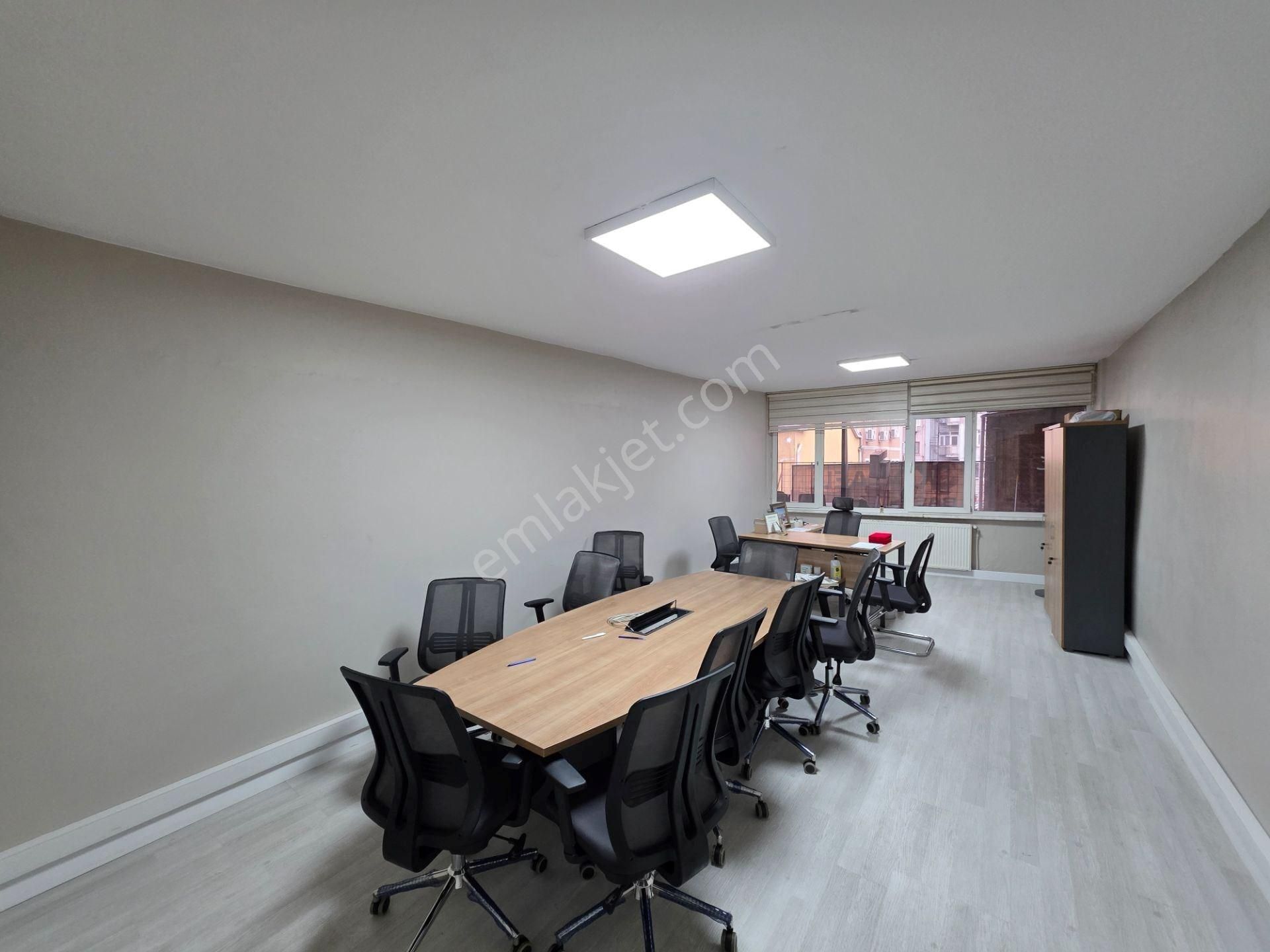 Altın Emlak'tan Çarşı Merkezde 550 M2 Ofis Katı - Görsel 12