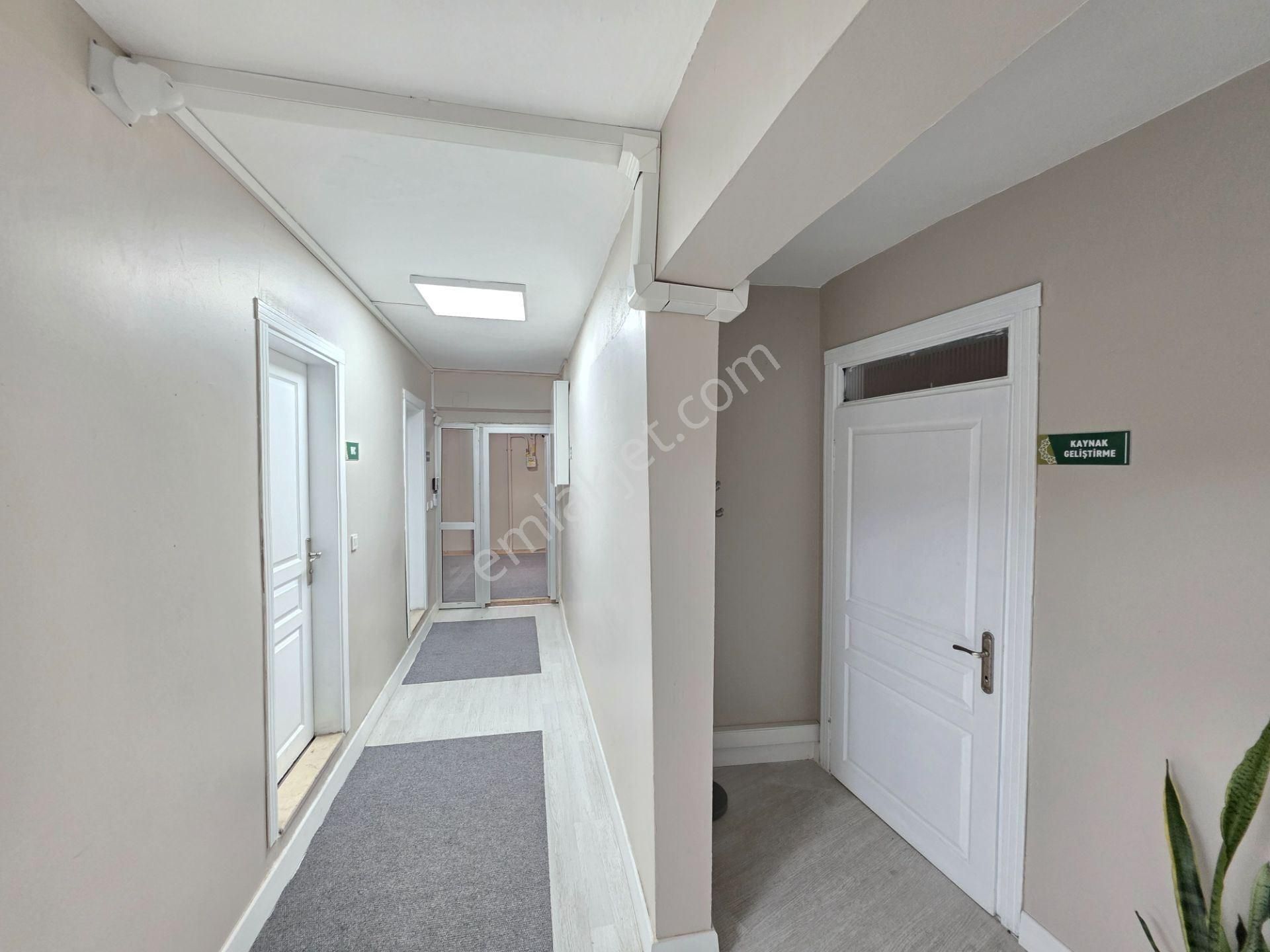 Altın Emlak'tan Çarşı Merkezde 550 M2 Ofis Katı - Görsel 7