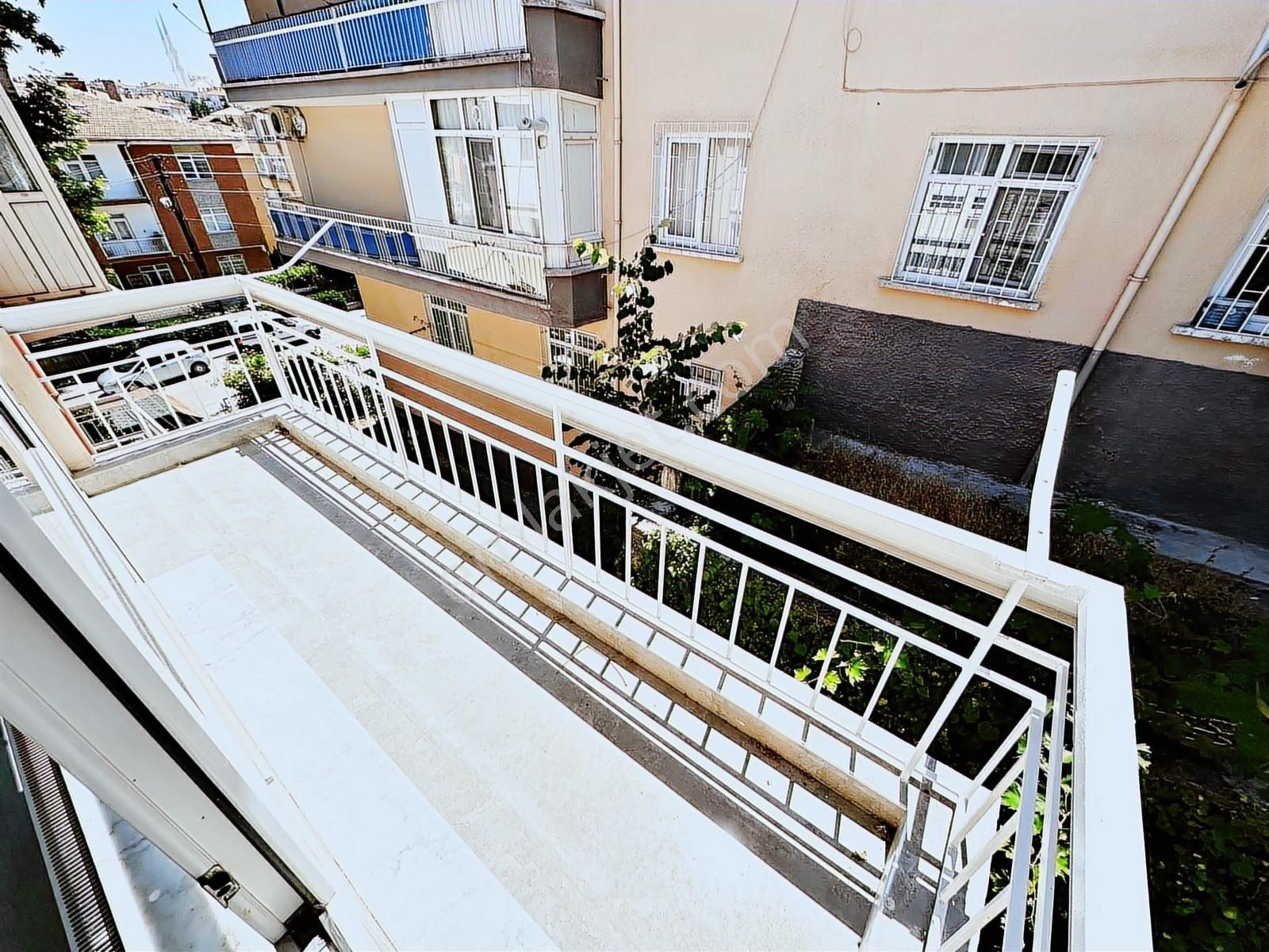 Ufuk Özdemir'den Gazino Ve Metro Yakını 3+1 Bağımsız Full Yapılı - Görsel 23