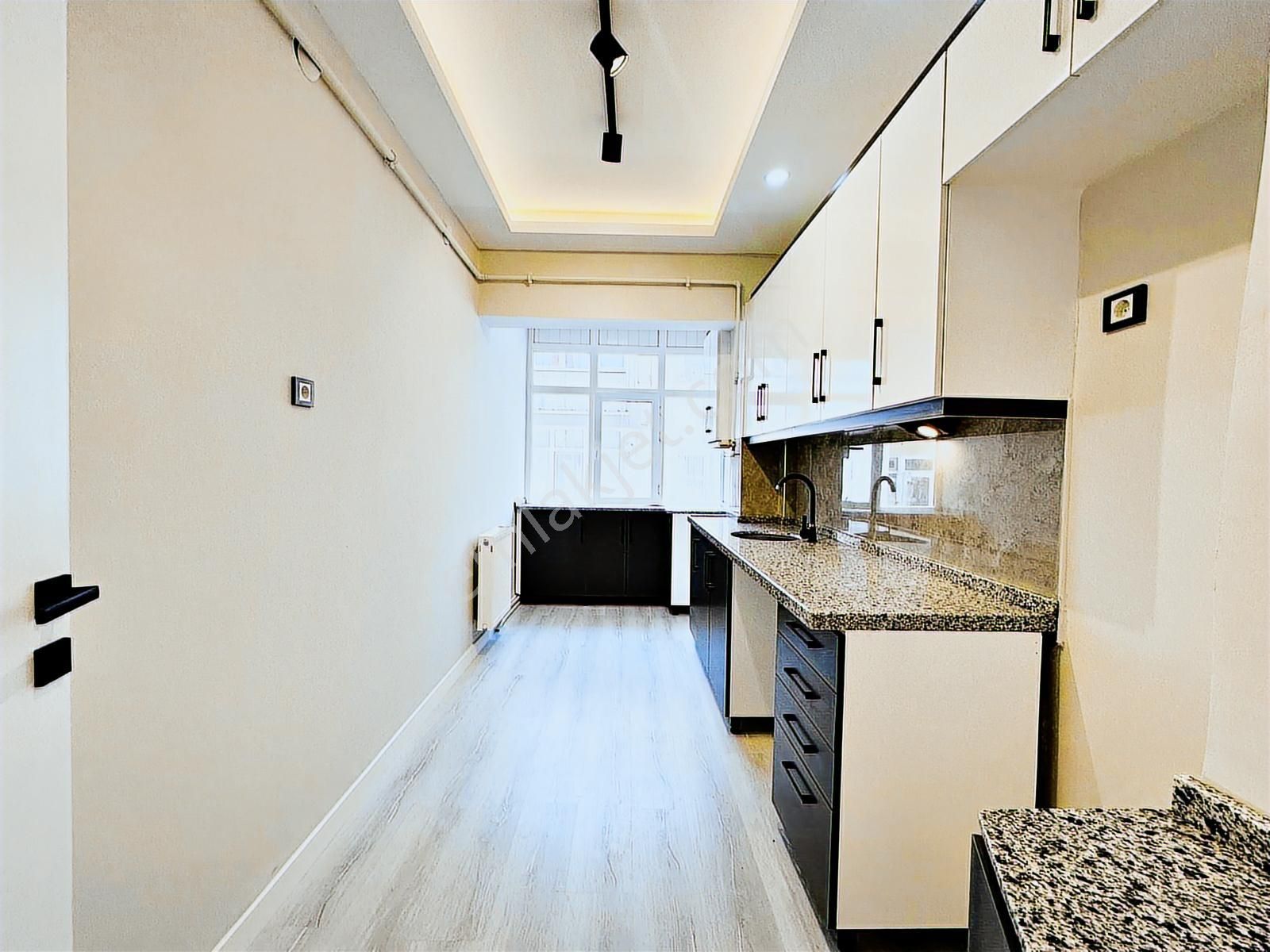 Ufuk Özdemir'den Gazino Ve Metro Yakını 3+1 Bağımsız Full Yapılı - Görsel 14