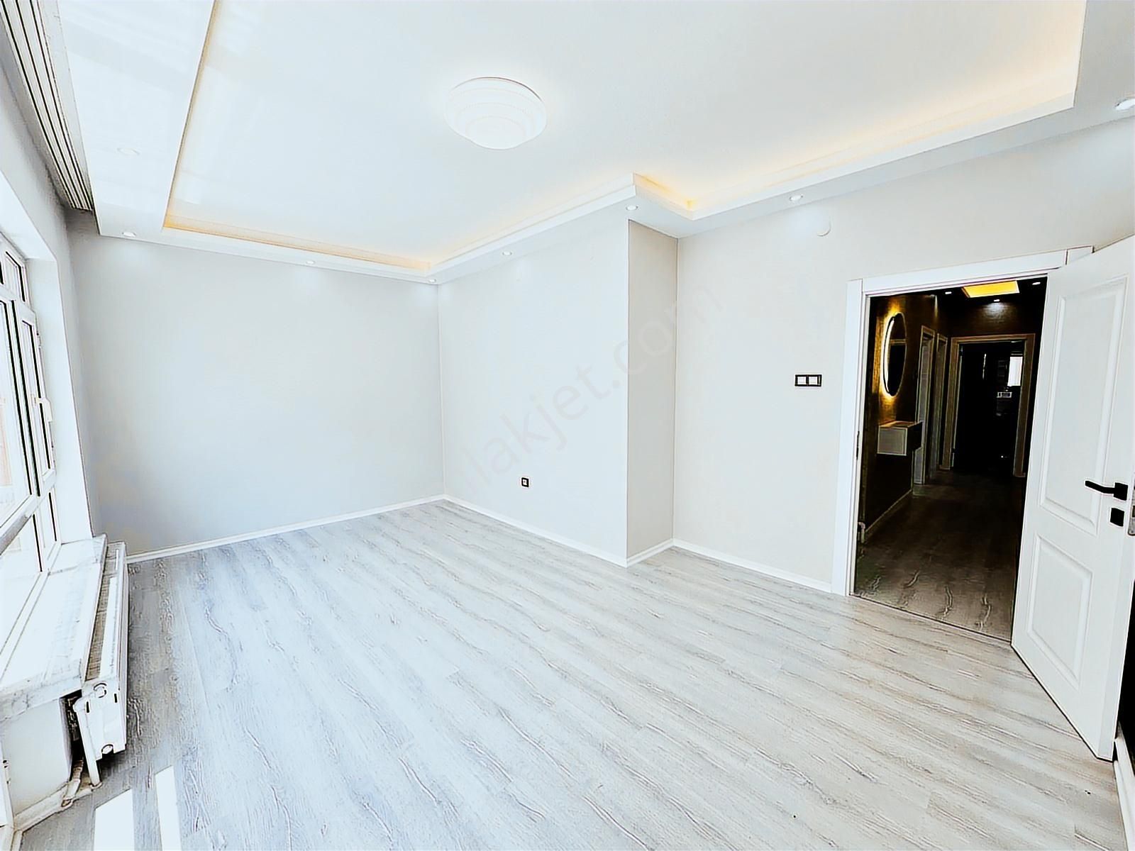 Ufuk Özdemir'den Gazino Ve Metro Yakını 3+1 Bağımsız Full Yapılı - Görsel 15