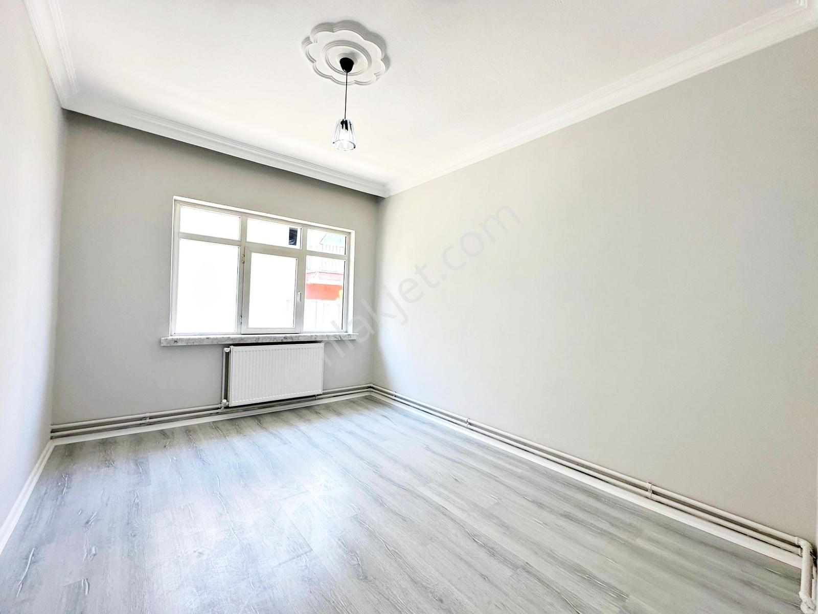 Ufuk Özdemir'den Gazino Ve Metro Yakını 3+1 Bağımsız Full Yapılı - Görsel 16