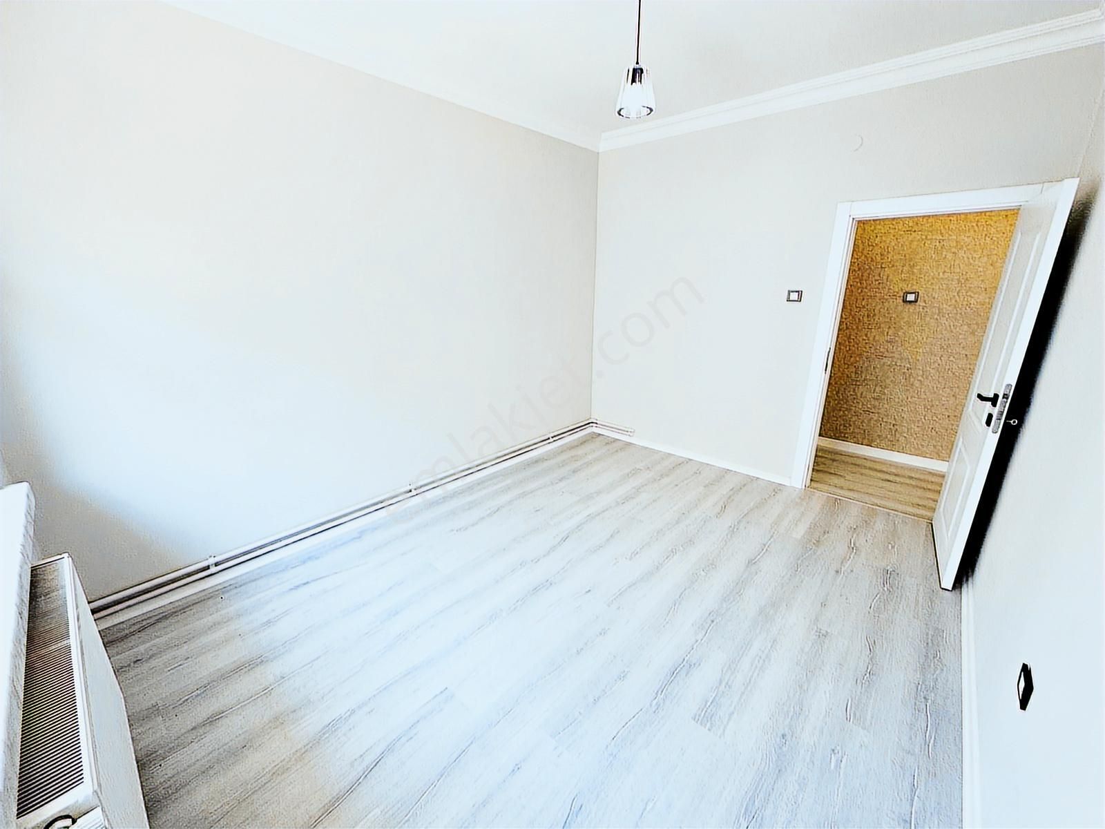 Ufuk Özdemir'den Gazino Ve Metro Yakını 3+1 Bağımsız Full Yapılı - Görsel 17