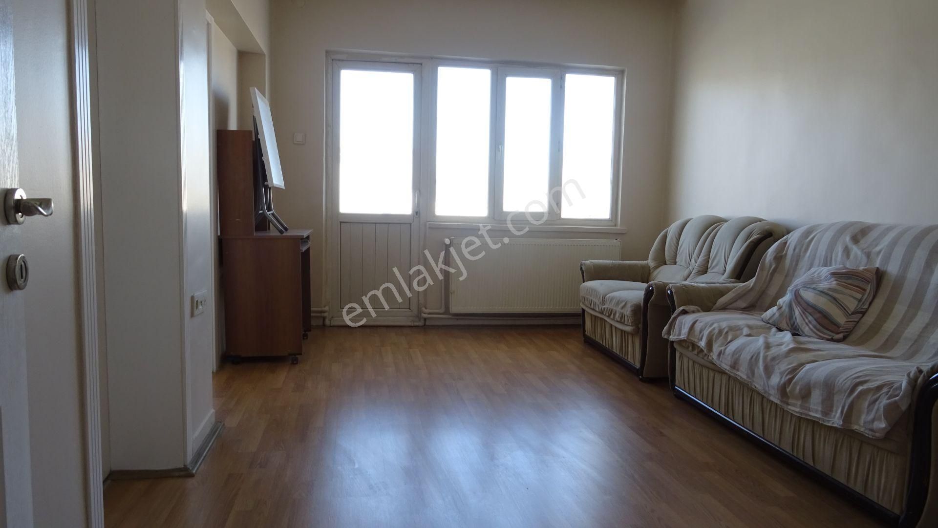 Çankaya , Cebeci,y.acun Sk.ta ,eşyalı ,katta ,kombili ,ön ,güney Batı ,3+1 - Görsel 2