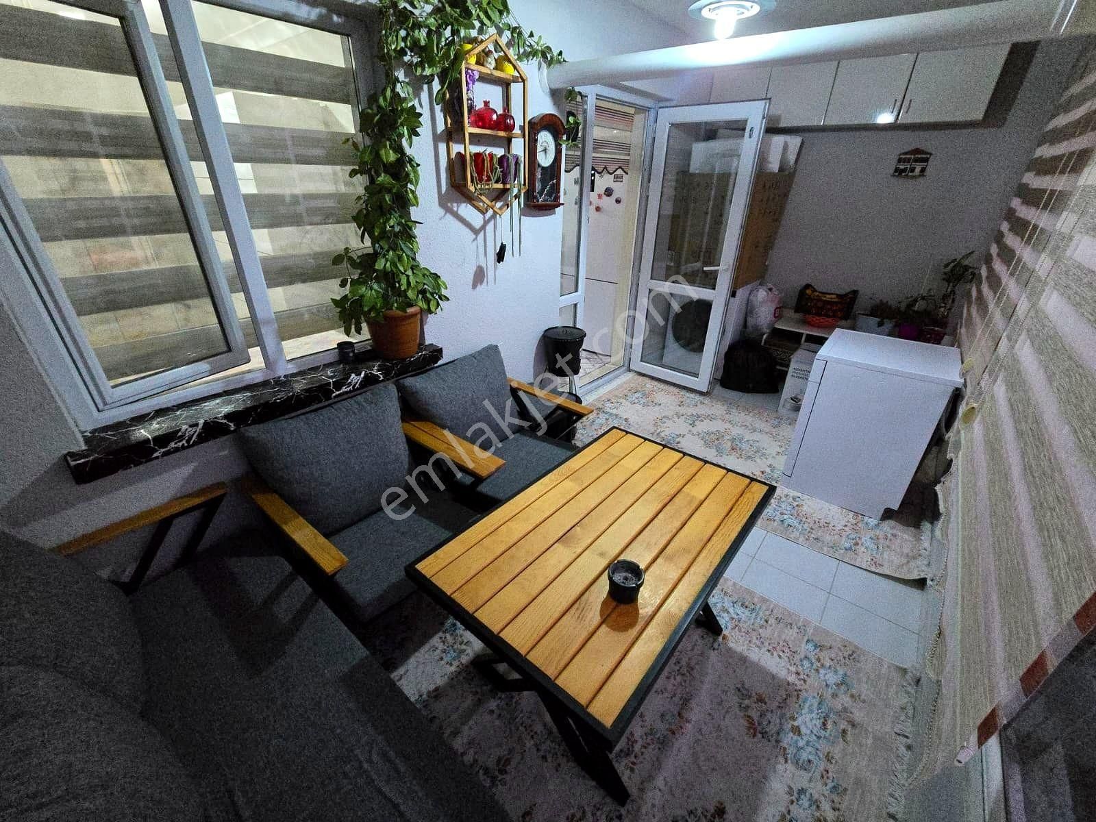 Hayal^den Pınarbaşı Mh^de Ara Katta Asansörlü Full Yapılı Bağımsz Geniş 3+1 Daire