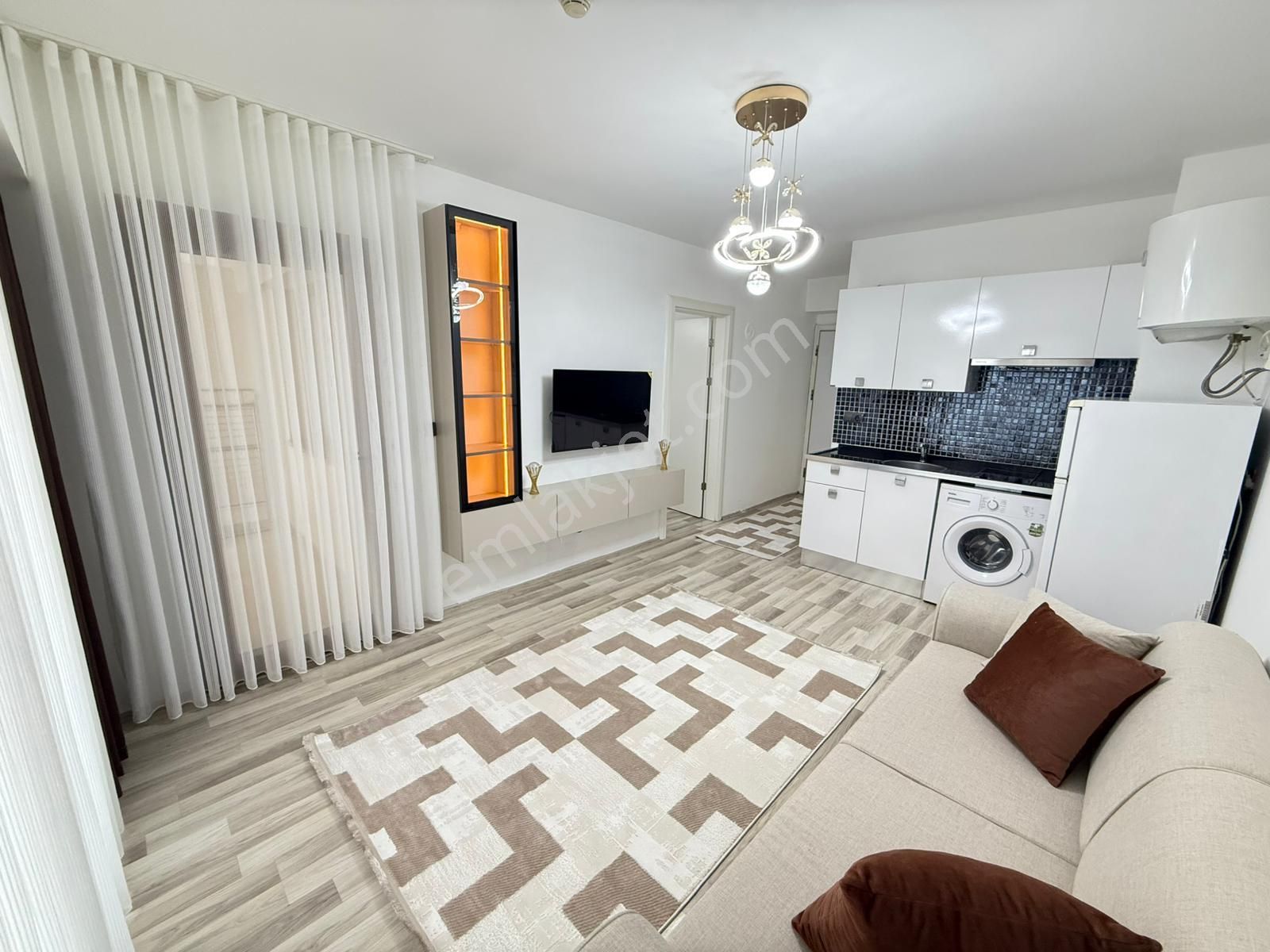 Zeytinköy Mahallesinde Denizli Manzaralı Havuzlu Otoparklı Güvenlikli Site İçerisinde 1+1 Apart - Görsel 2