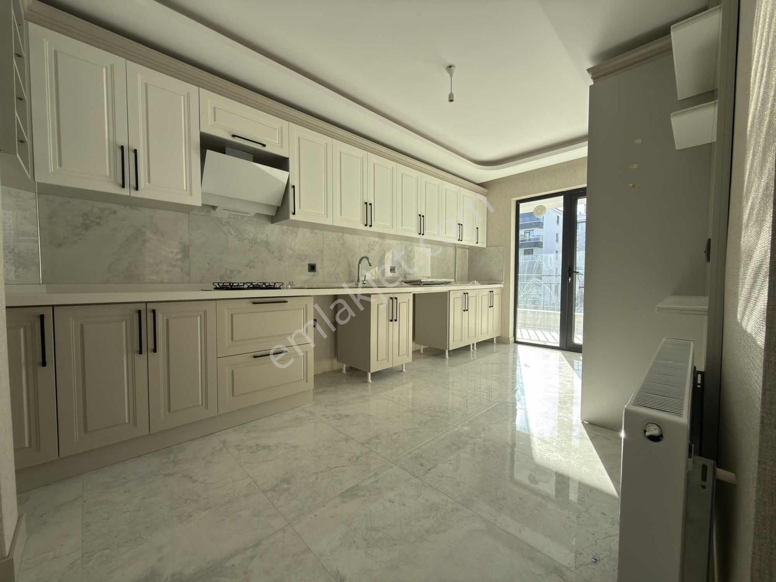 Keskin 'den Bulvar Yakını Sıfır Bina Ara Kat 3+1 Daire