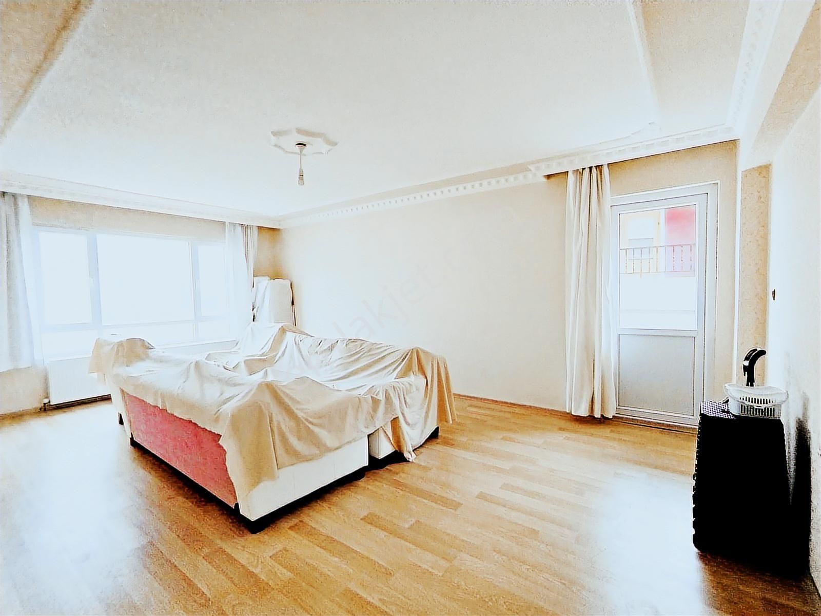 Osmangazi'de Asansörlü Geniş Konforlu 3+1 Satılık Daire - Görsel 2