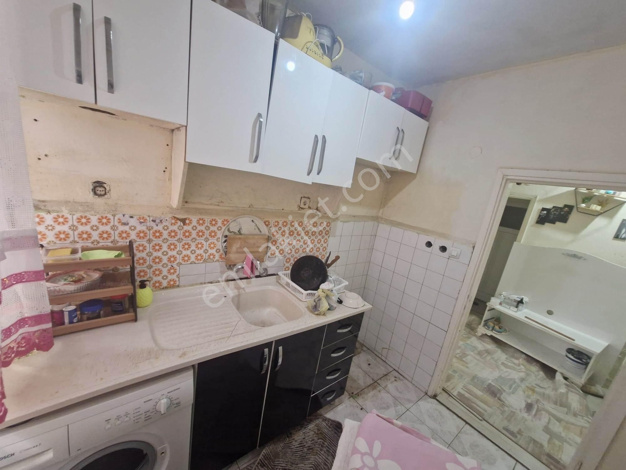 Fatih Emlak Tan 1 Kat 2+1 Eşyalı Daire Mevlana Cami Yakını - Görsel 10