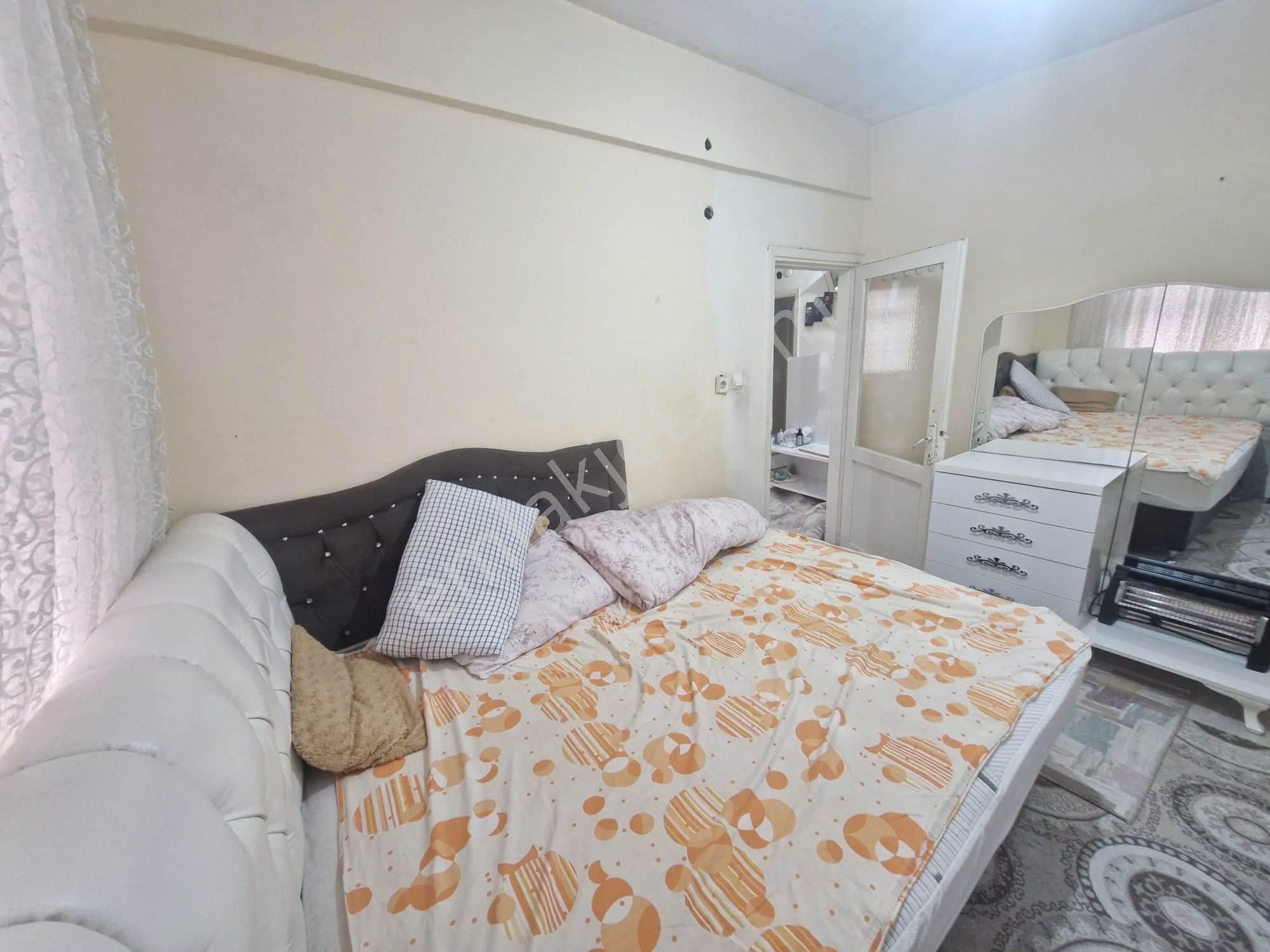 Fatih Emlak Tan 1 Kat 2+1 Eşyalı Daire Mevlana Cami Yakını - Görsel 3