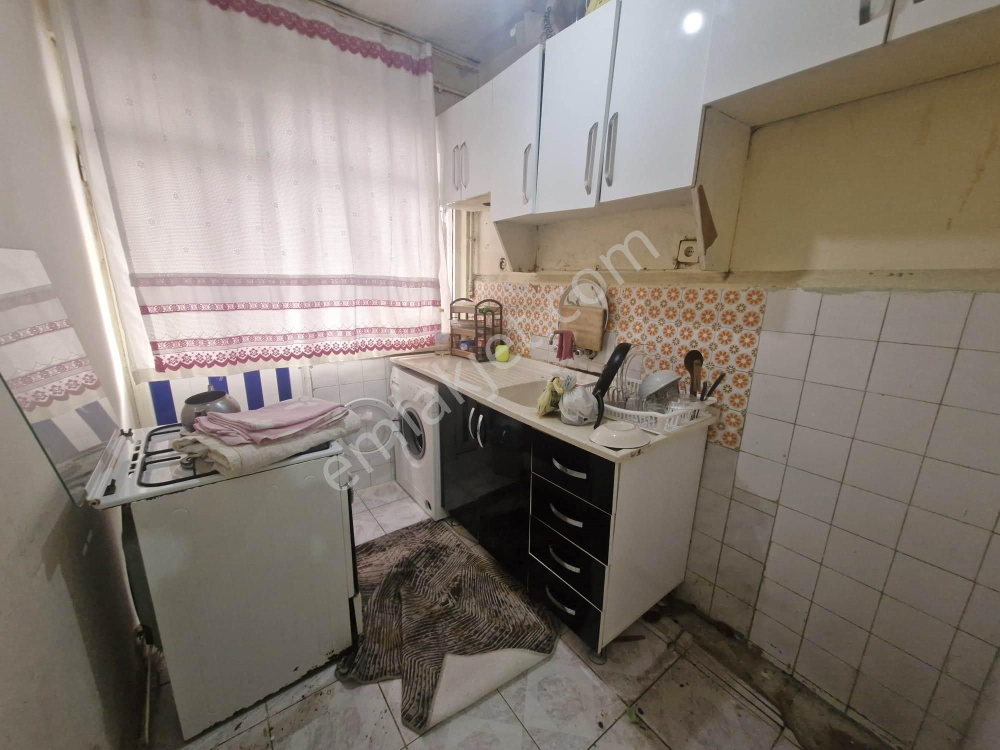 Fatih Emlak Tan 1 Kat 2+1 Eşyalı Daire Mevlana Cami Yakını - Görsel 9