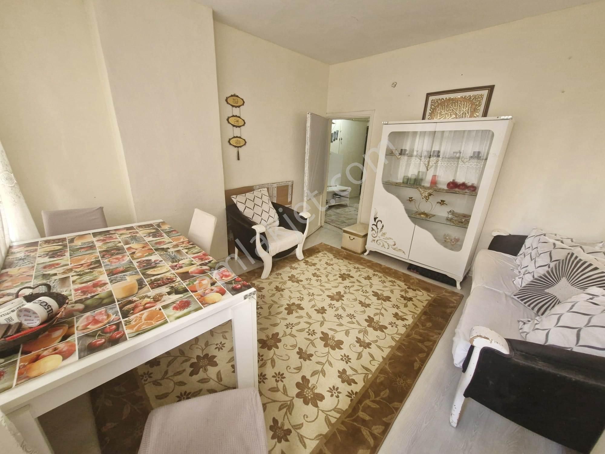 Fatih Emlak Tan 1 Kat 2+1 Eşyalı Daire Mevlana Cami Yakını - Görsel 6