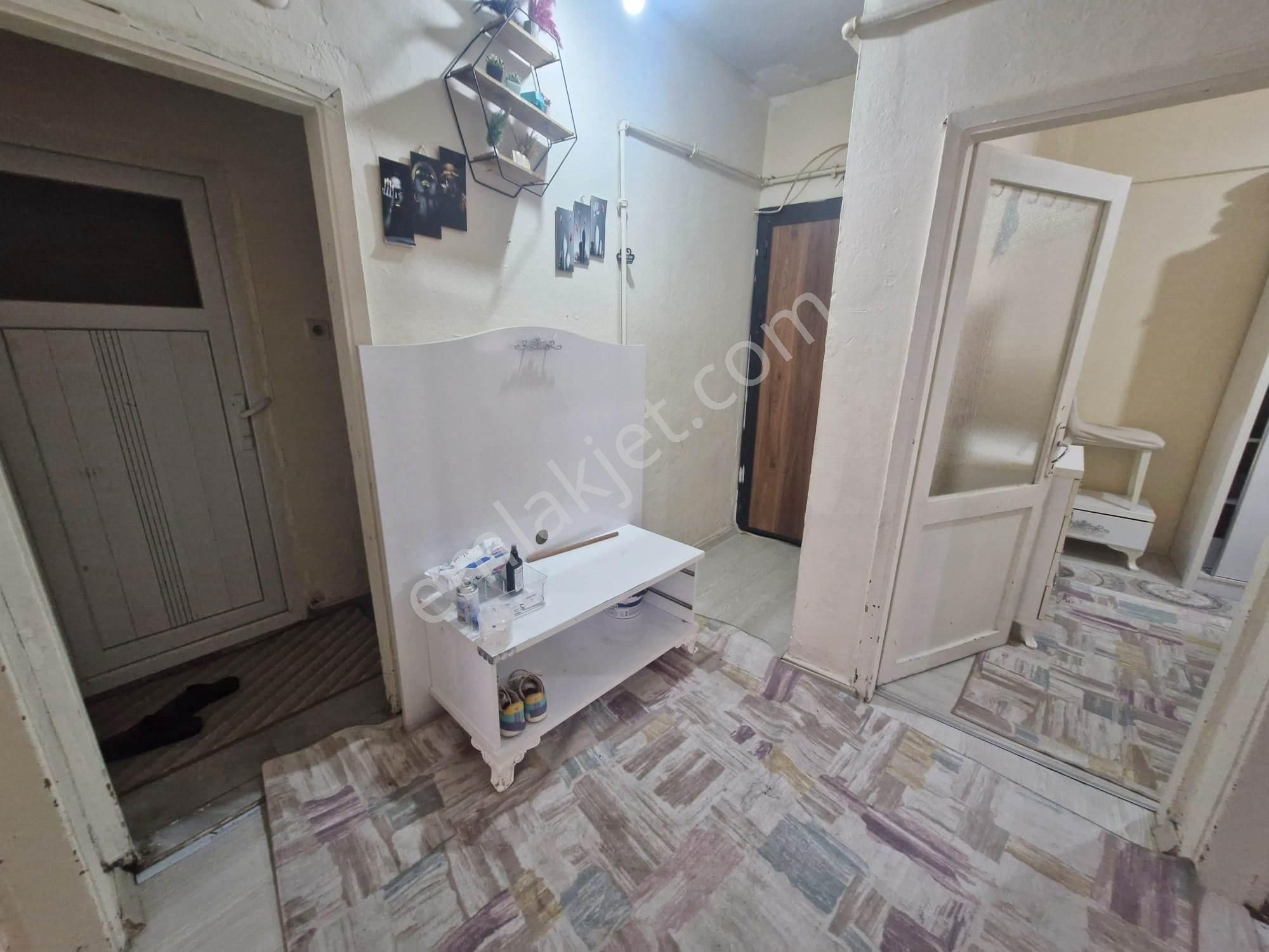 Fatih Emlak Tan 1 Kat 2+1 Eşyalı Daire Mevlana Cami Yakını - Görsel 12