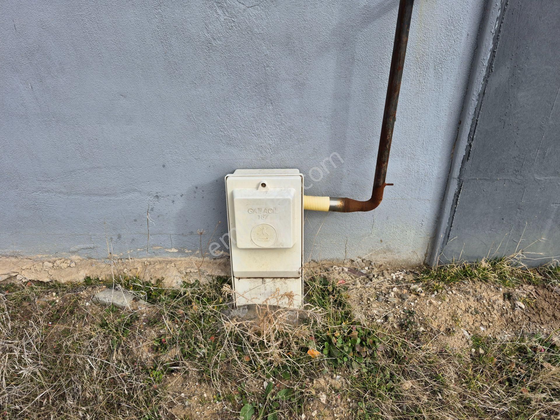 Kazan Hab 'ta 2500 M2 Satılık " Kök Tapu " Fabrika