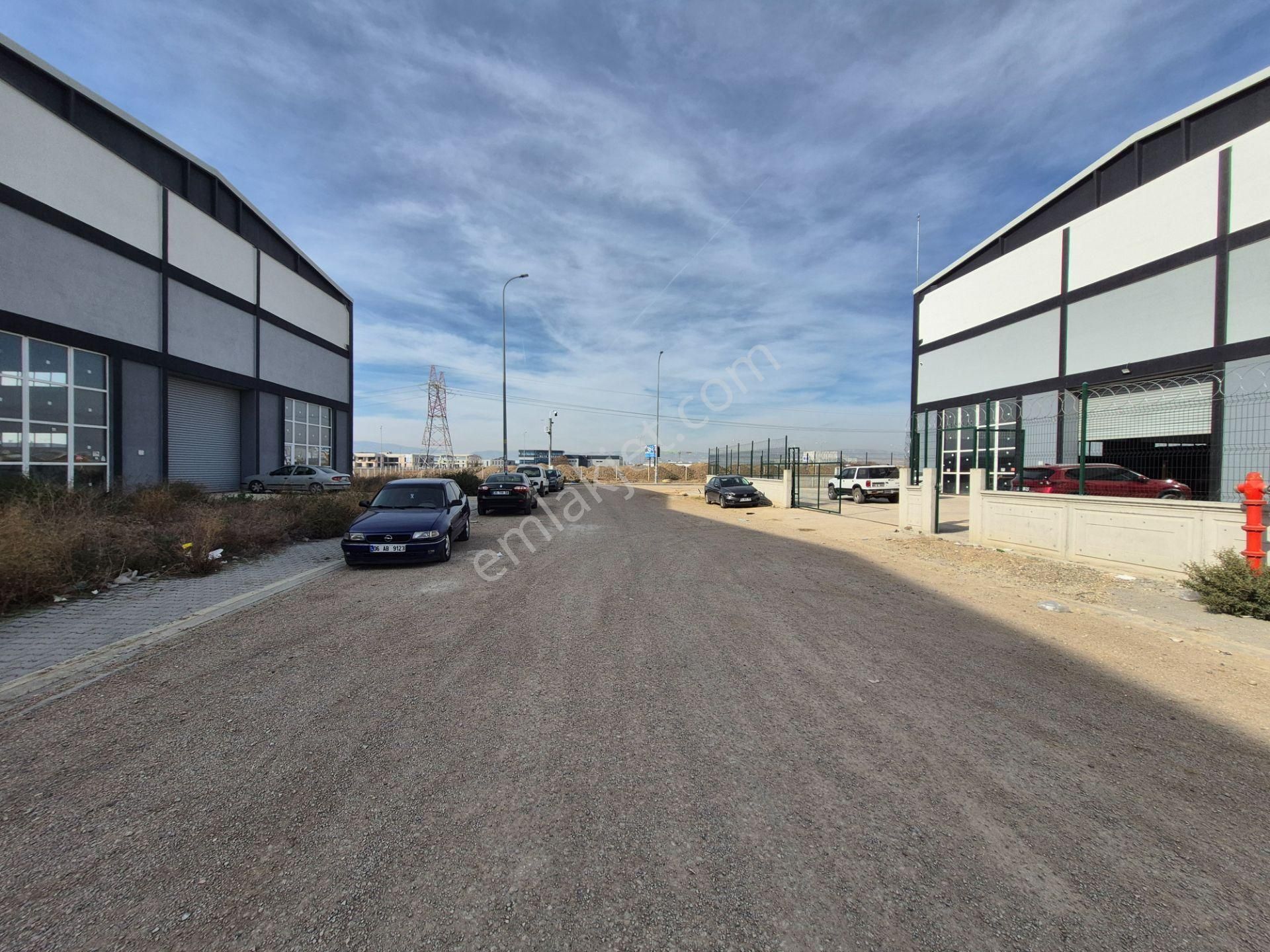 Kazan Hab 'ta 2500 M2 Satılık " Kök Tapu " Fabrika - Görsel 3