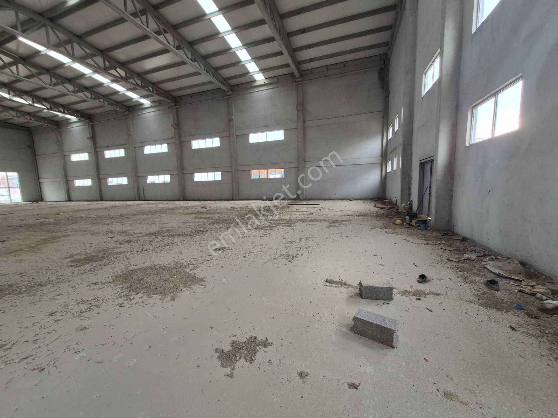 Kazan Hab 'ta 2500 M2 Satılık " Kök Tapu " Fabrika - Görsel 12