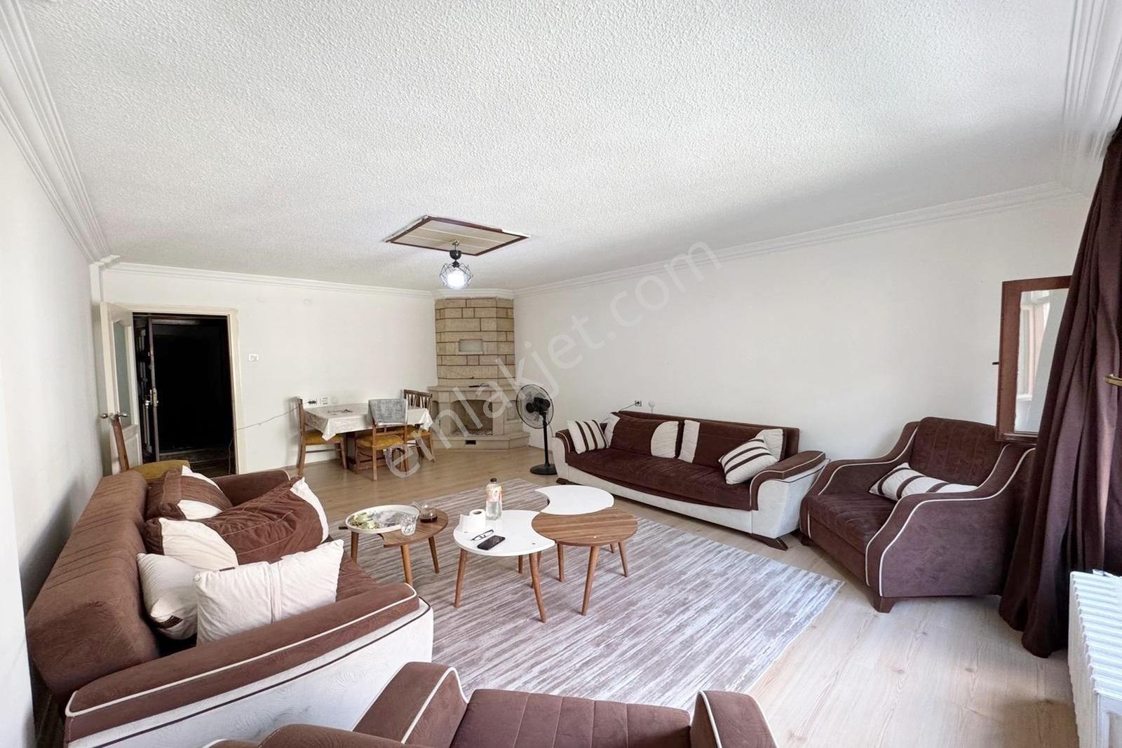 Ufuk Özdemir'den Dutluk Metro Yakın Satılık 3+1 Bağımsız Daire