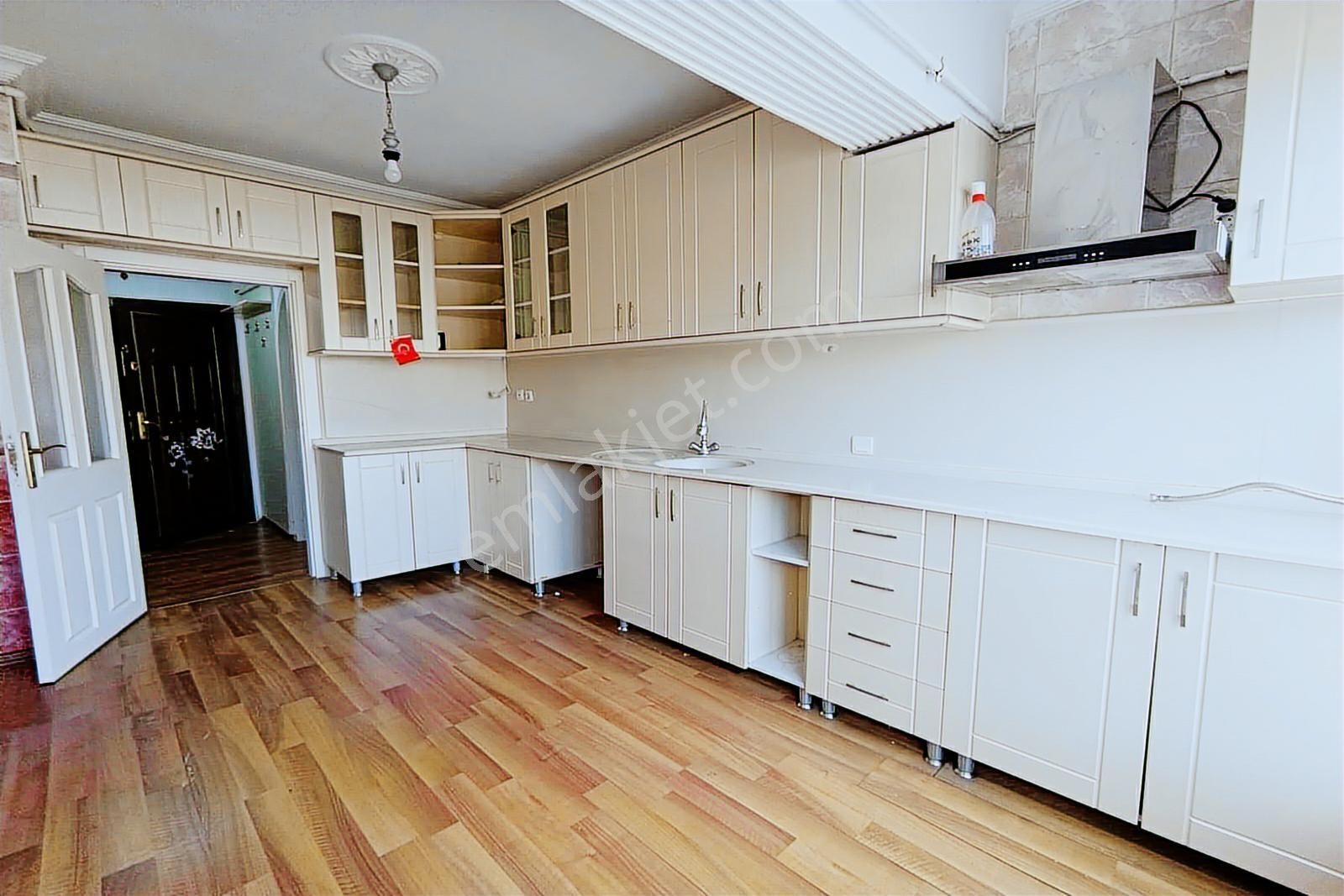 Ufuk Özdemir'den Keçiören Aktepe'de 3+1 Kiralık Daire - Görsel 5