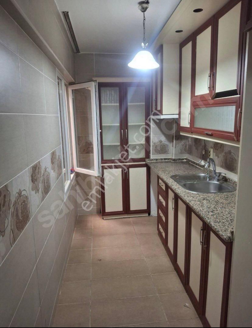 Yeşilyurt Devlet Hastanesi Yakını 3+1 Doğalgazlı Arakat Kiralık Daire