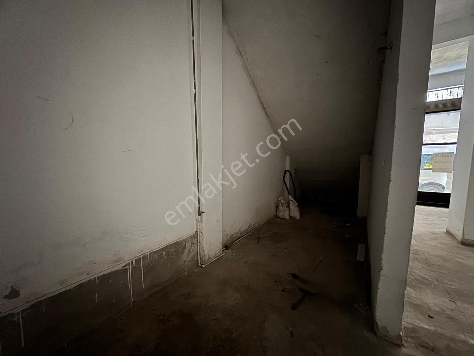 Altın Emlak Giresun'dan İnönü Cadddesinde 110m2 Kiralık Dükkan - Görsel 11