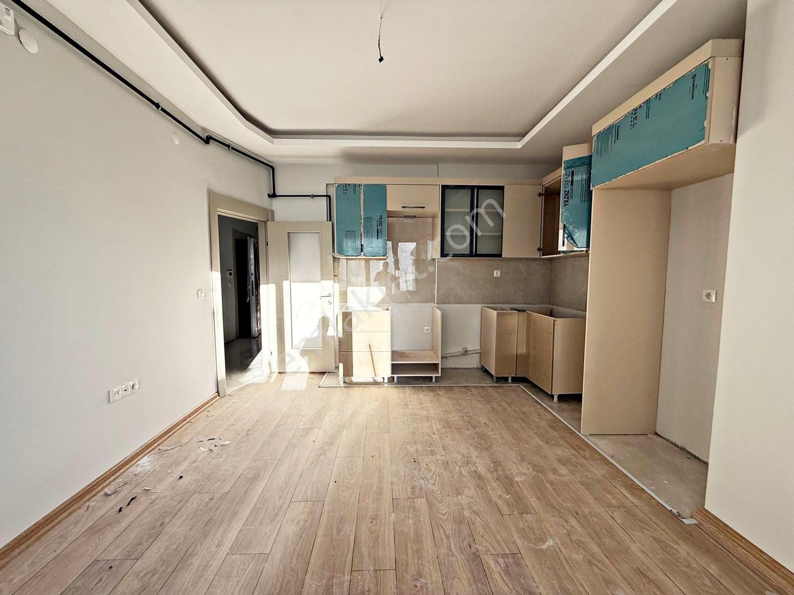 Ufuk Özdemir'den Ovacık'da 540 Cadde Üzeri Sıfır 2+1 Daire - Görsel 10